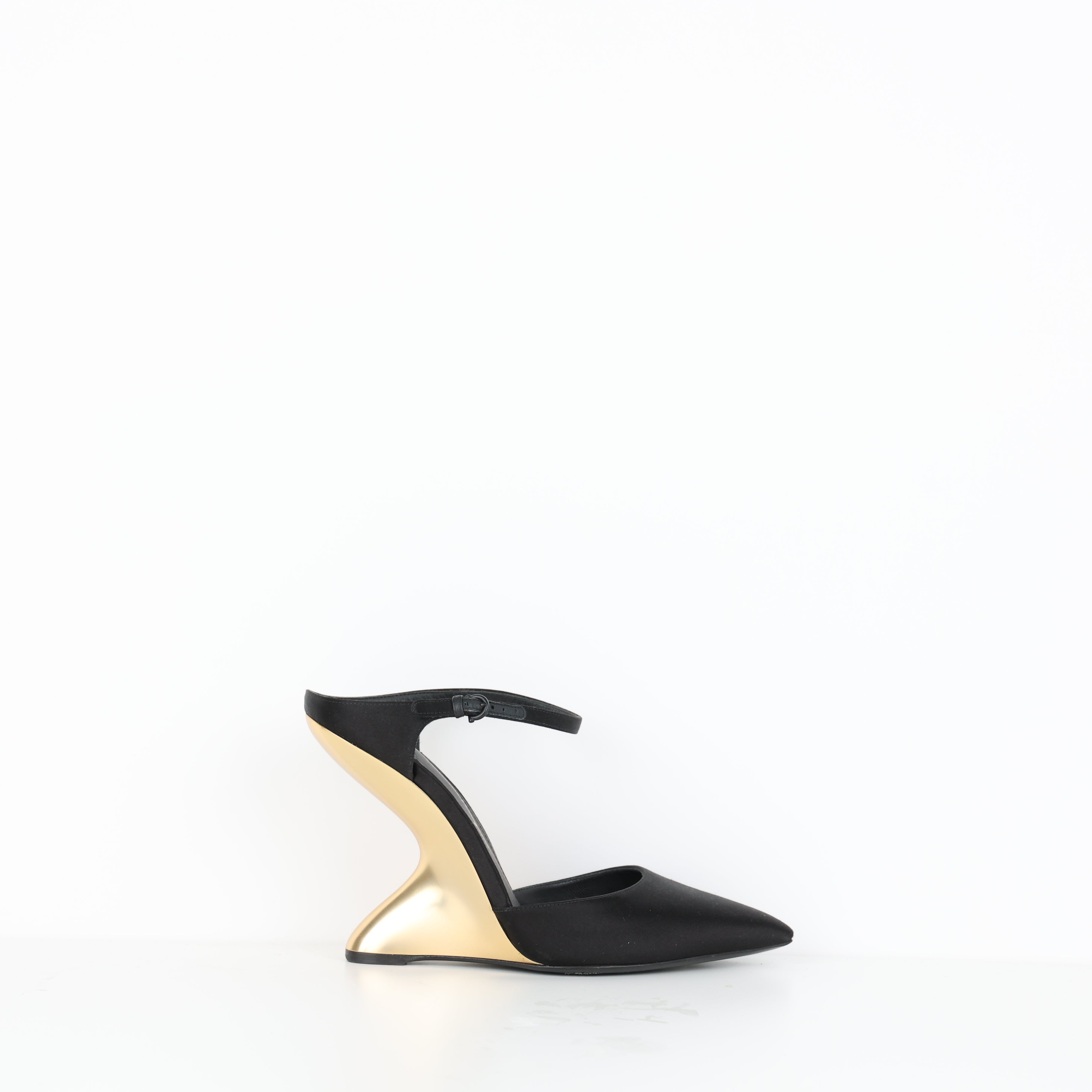 Heels , Shoe Size 40