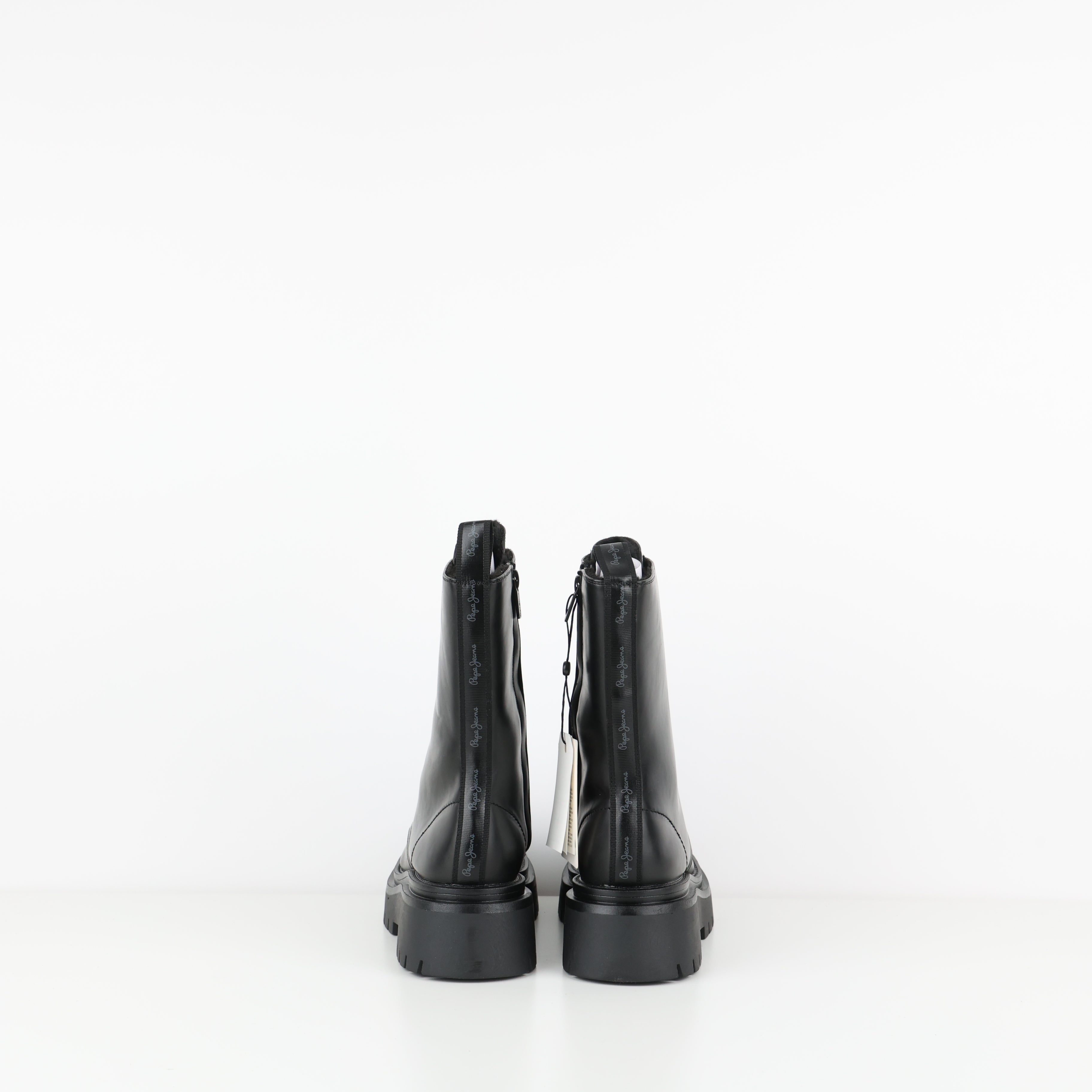 Boots , Shoe Size 39