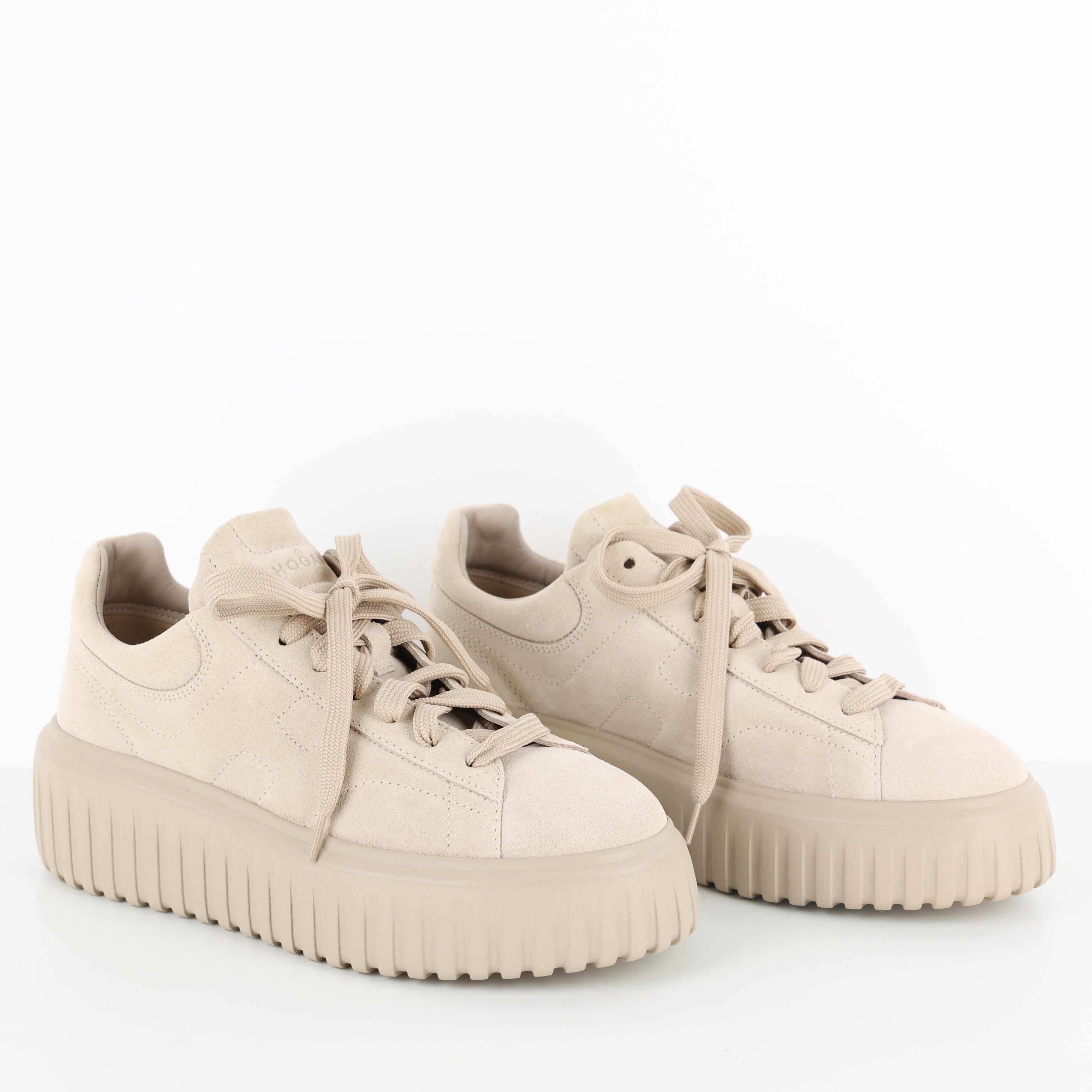 Trainers , Shoe Size 37
