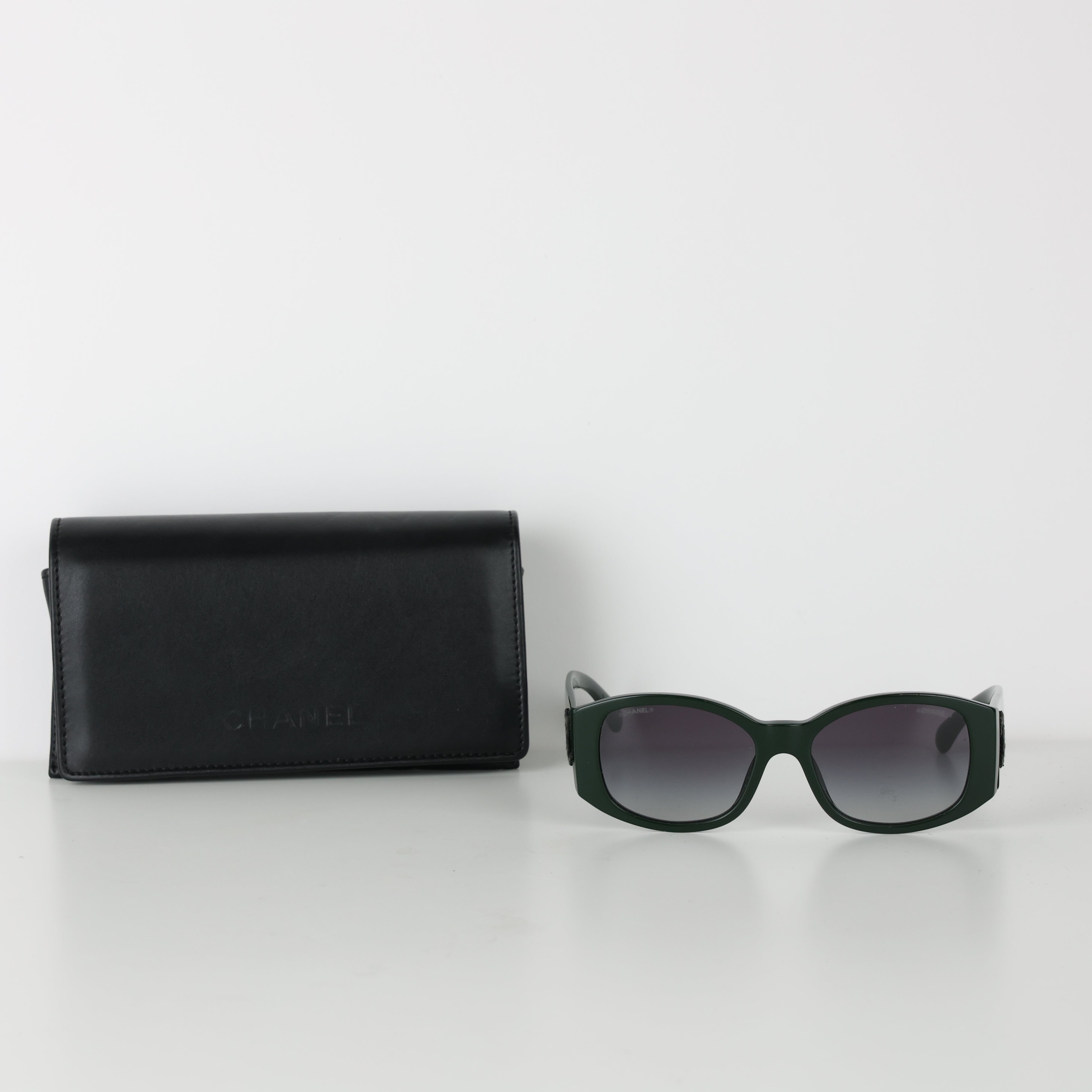 Sunglasses, UK Size One Size