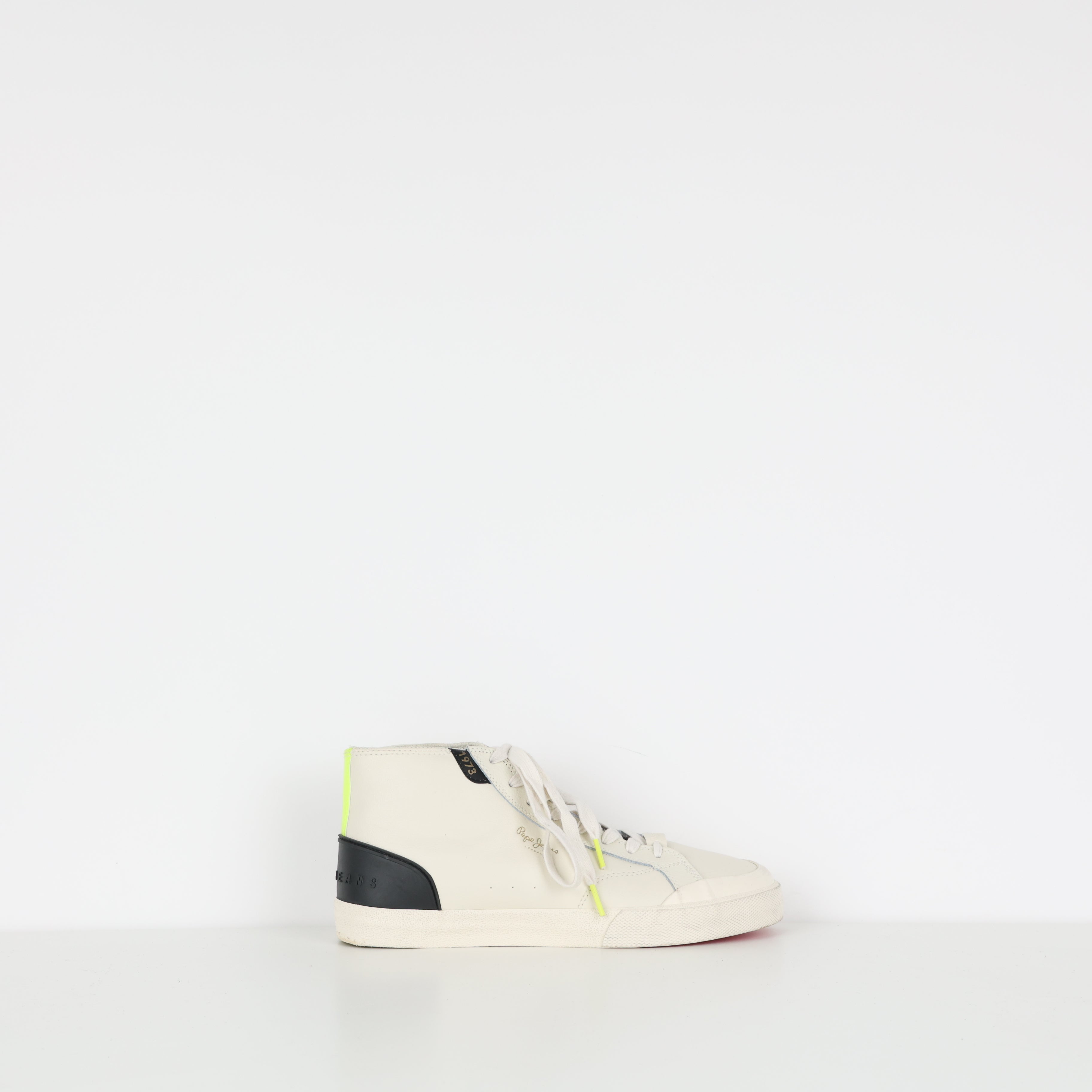 Trainers , Shoe Size 40