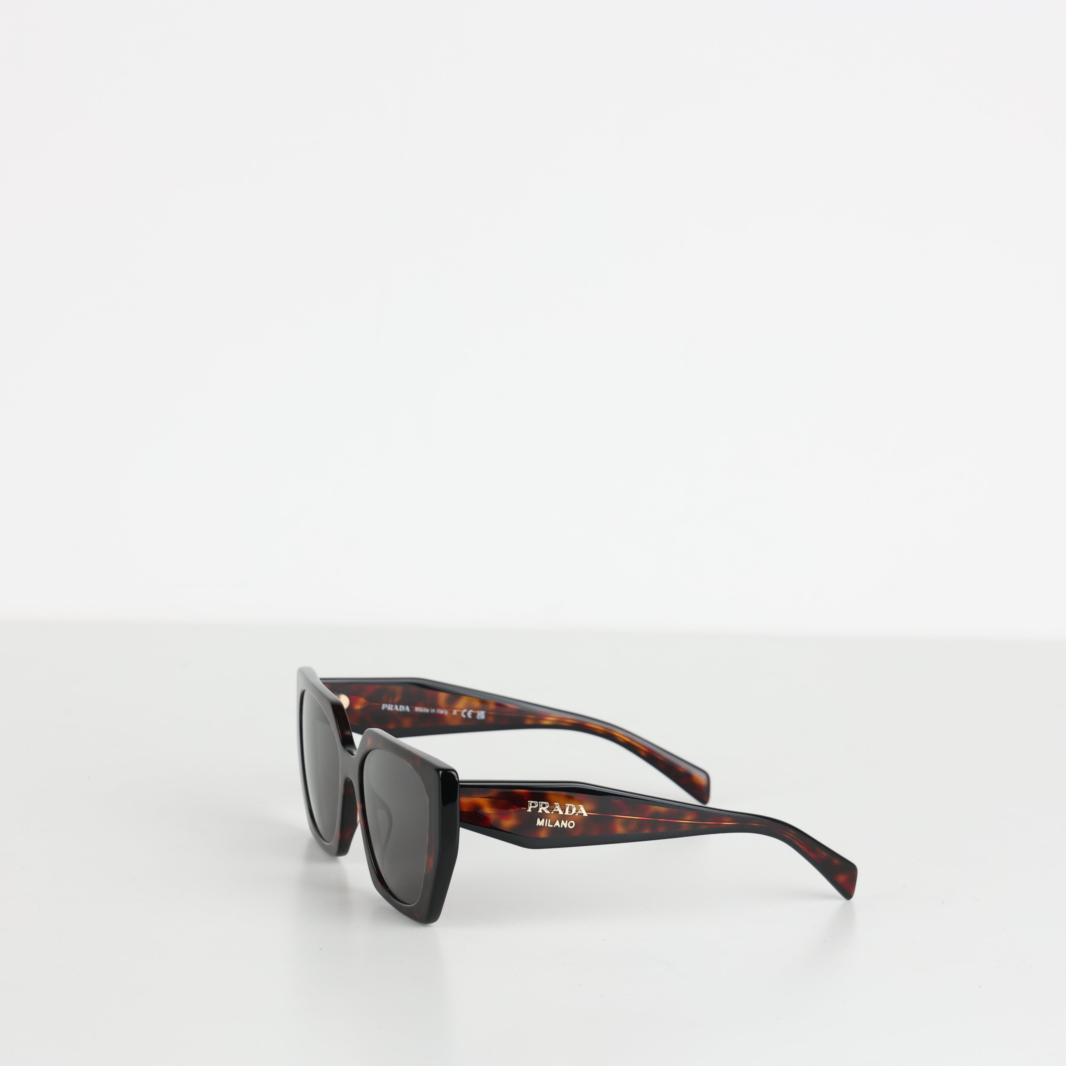 Sunglasses, UK Size One Size