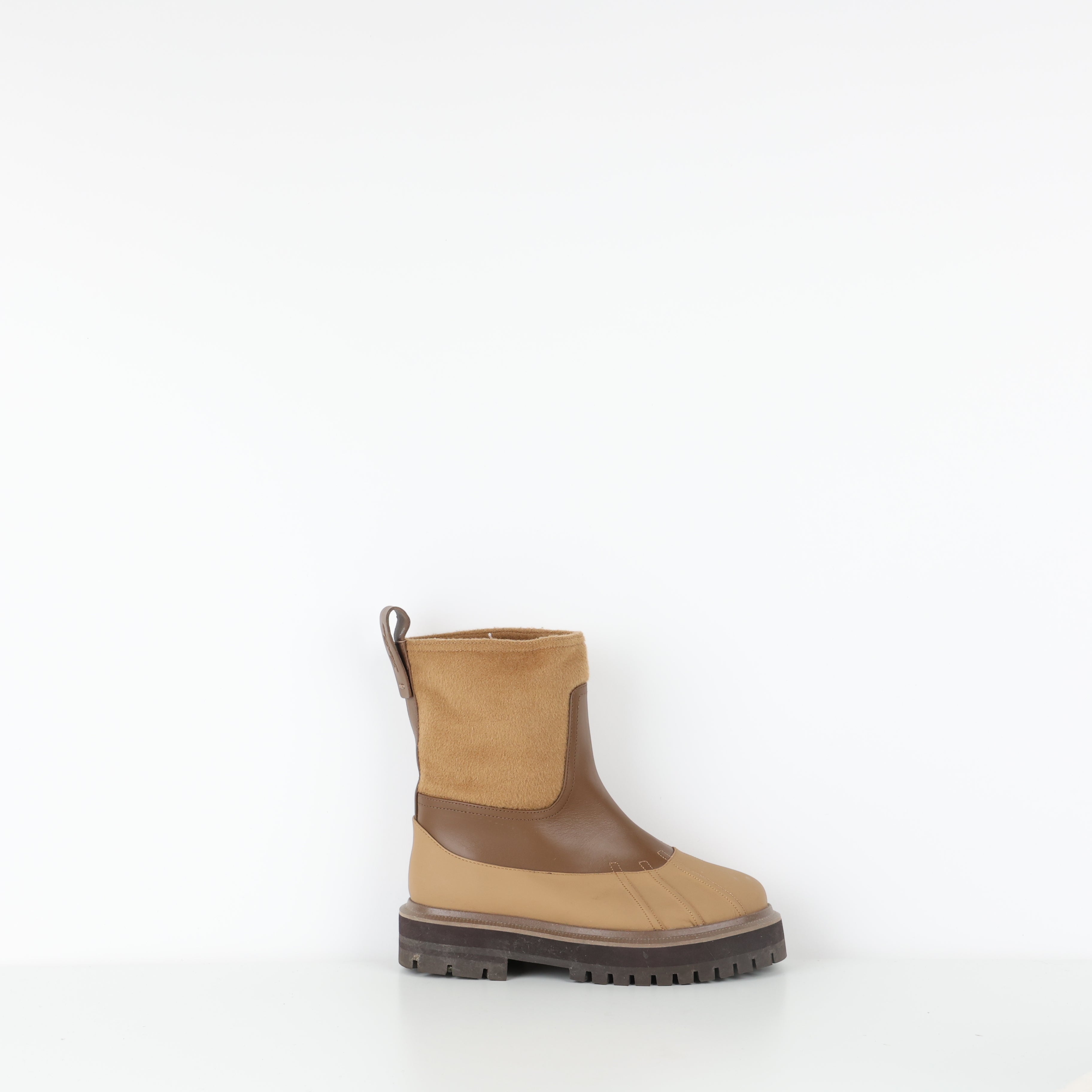 Boots , Shoe Size 35