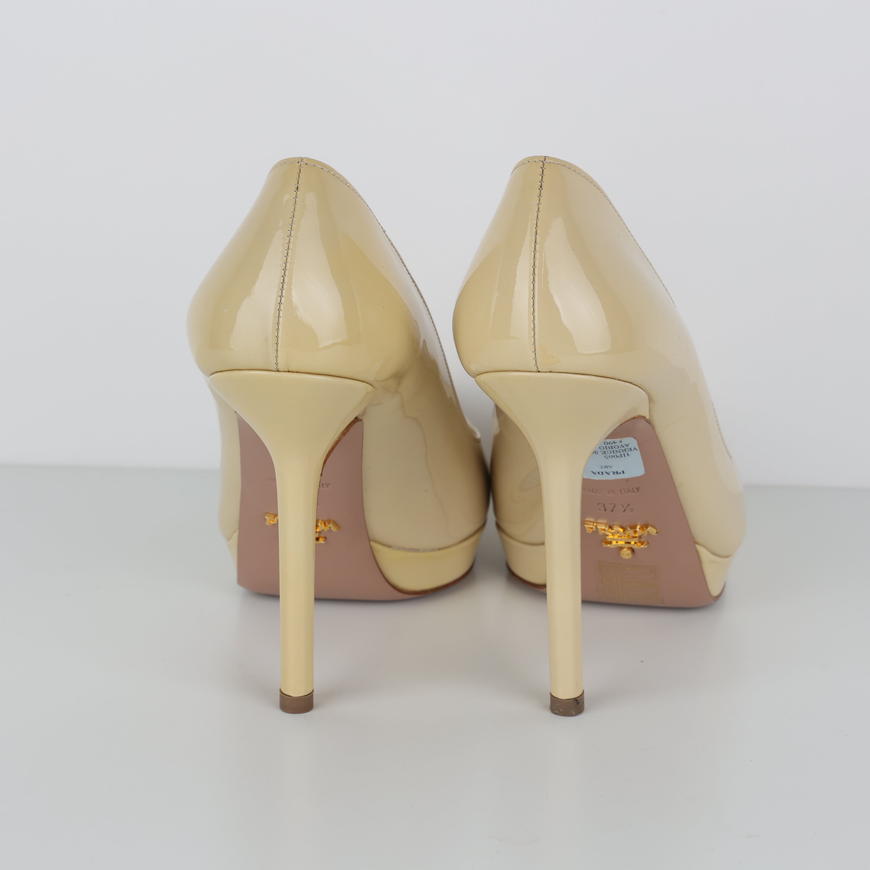 Heels , Shoe Size 37.5