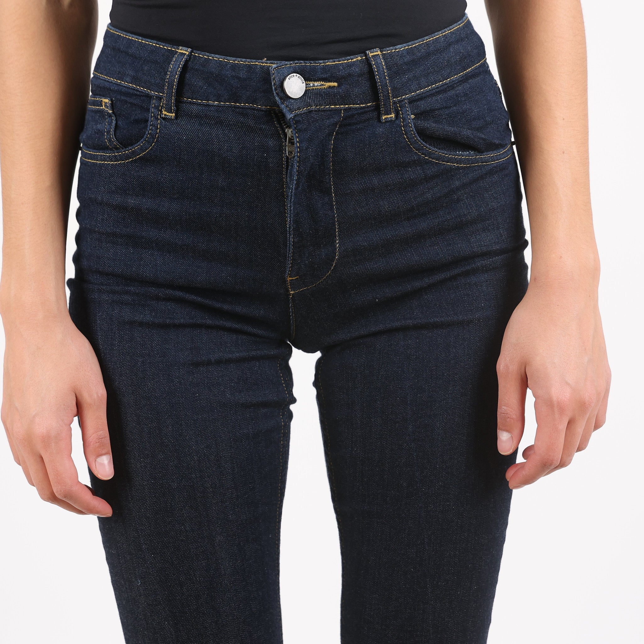 Jeans, Waist 28