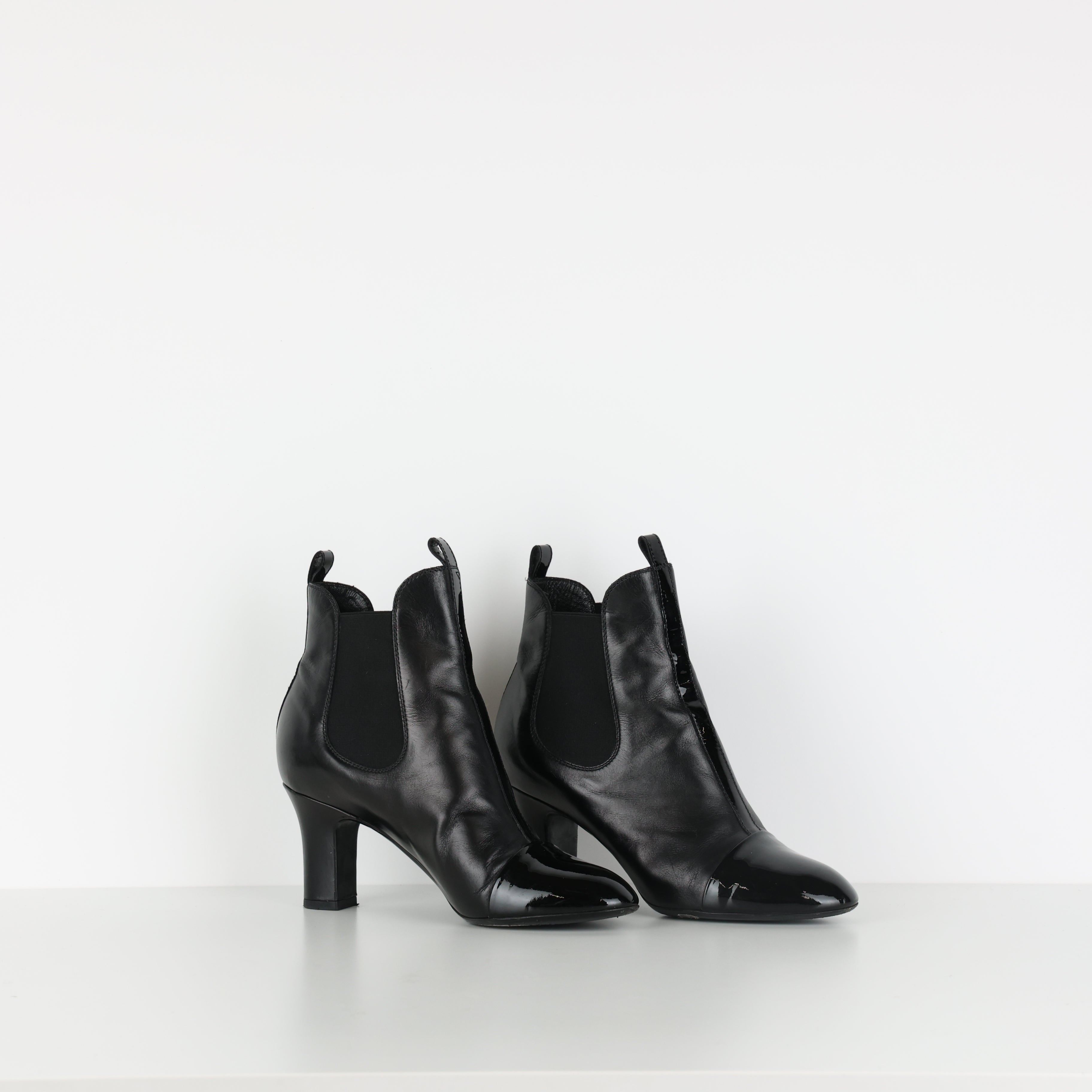 Boots , Shoe Size 38