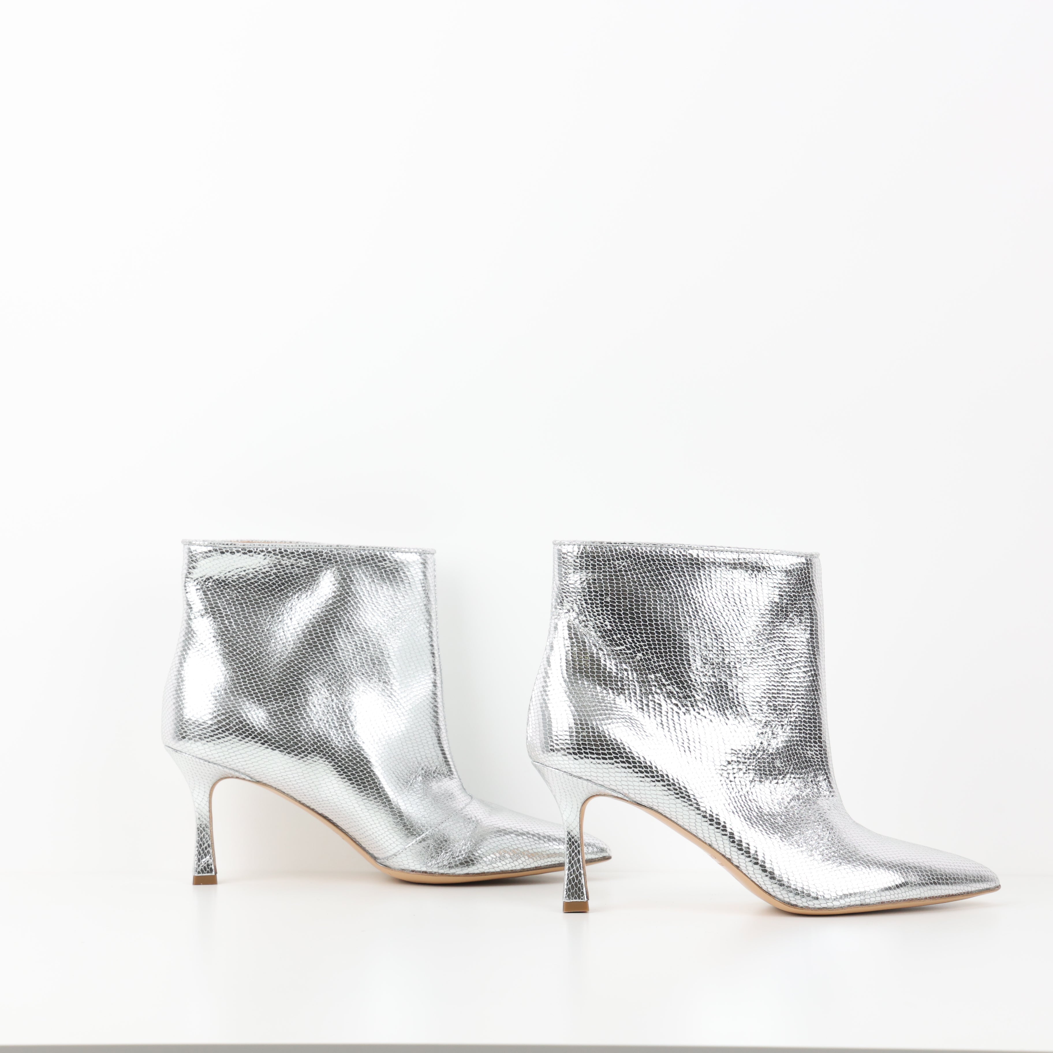 Heels , Shoe Size 41