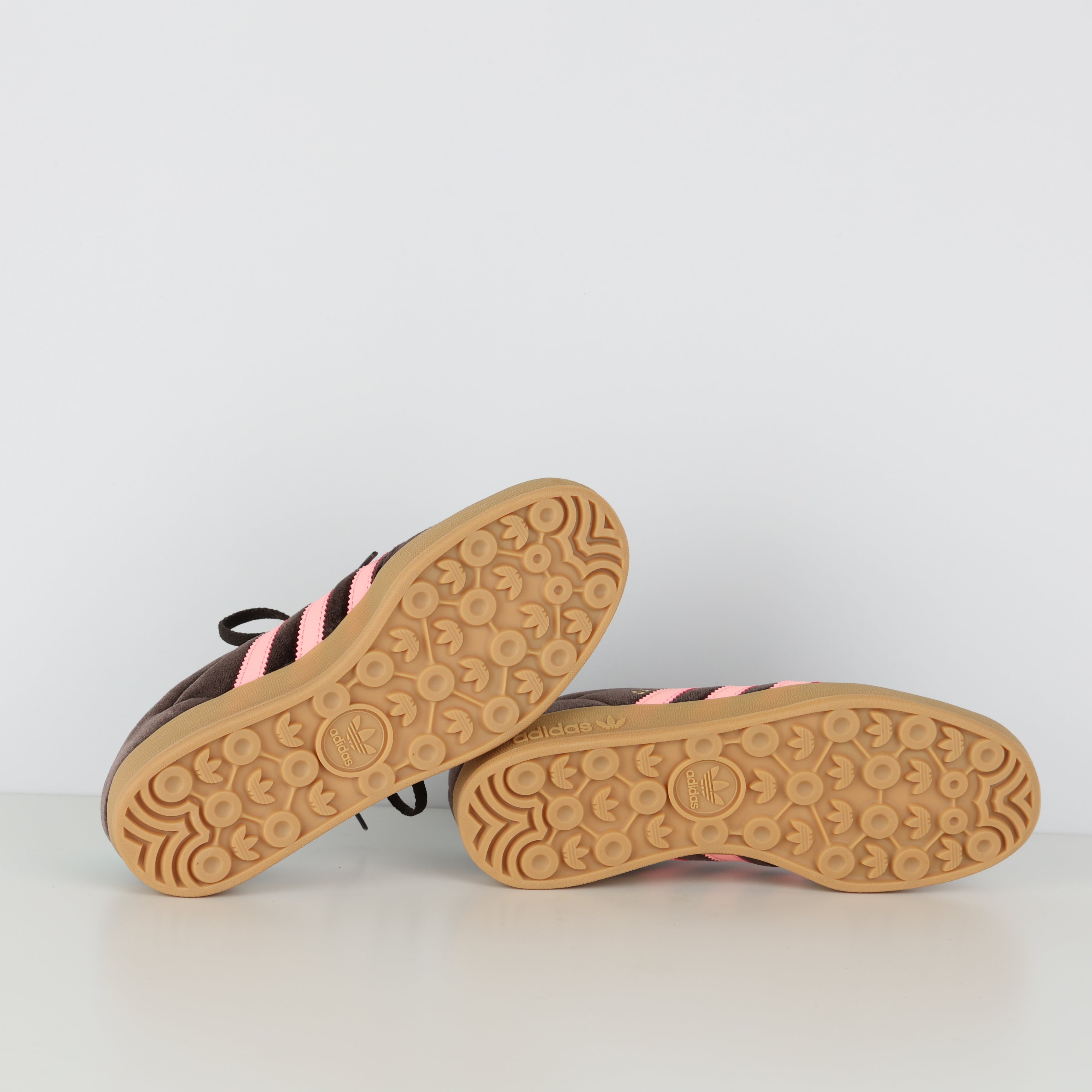 Trainers , Shoe Size 37.5