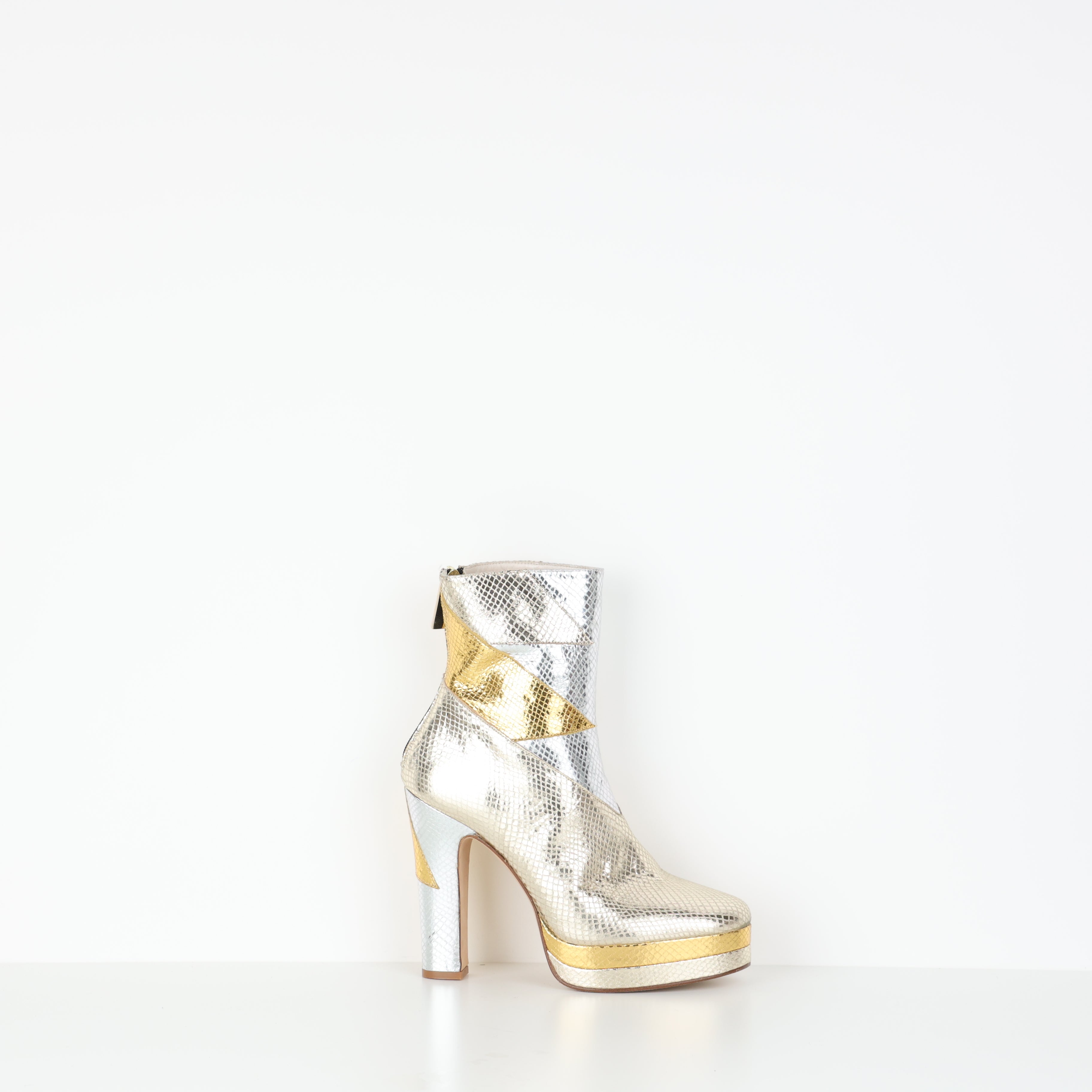 Heels , Shoe Size 40