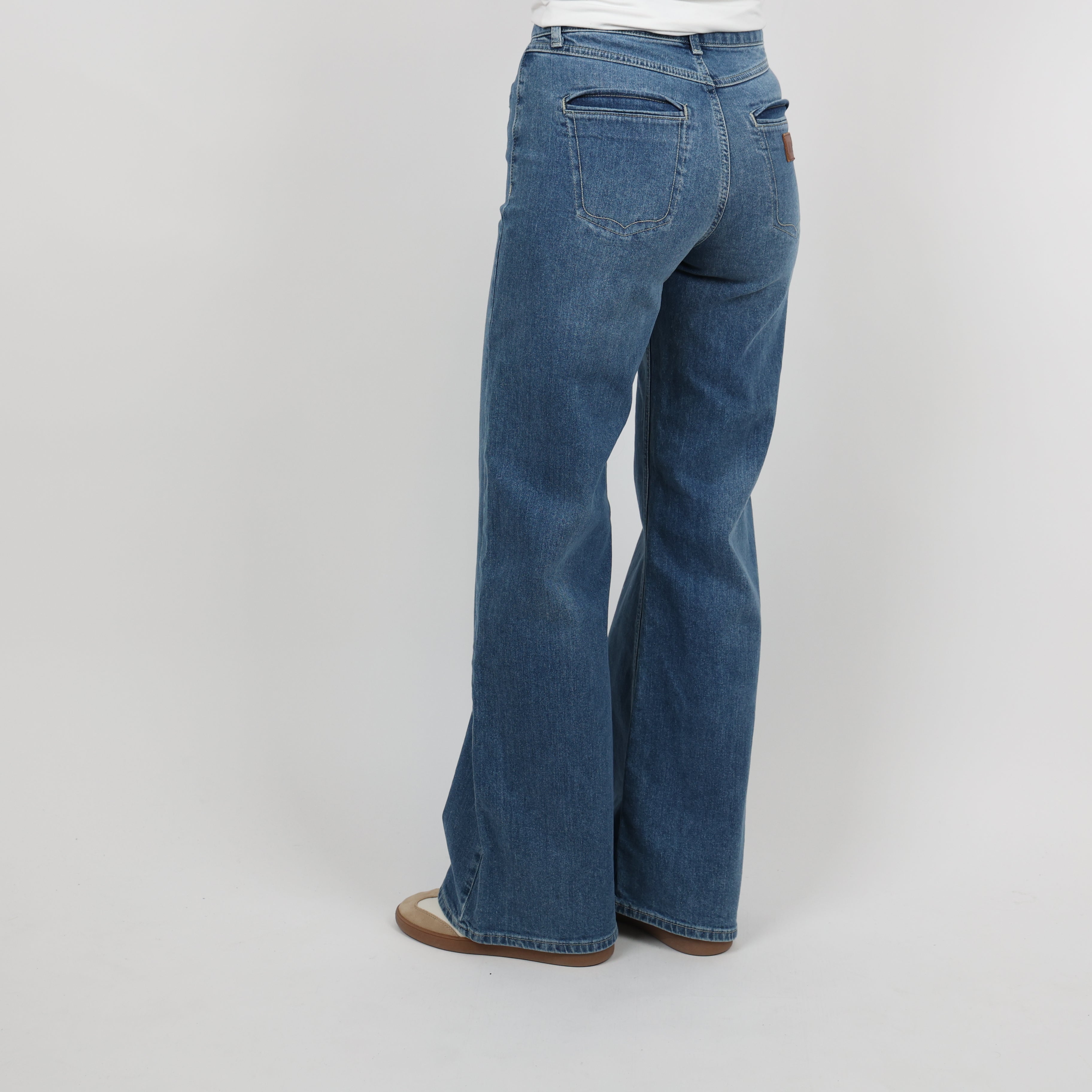 Jeans, Waist 25