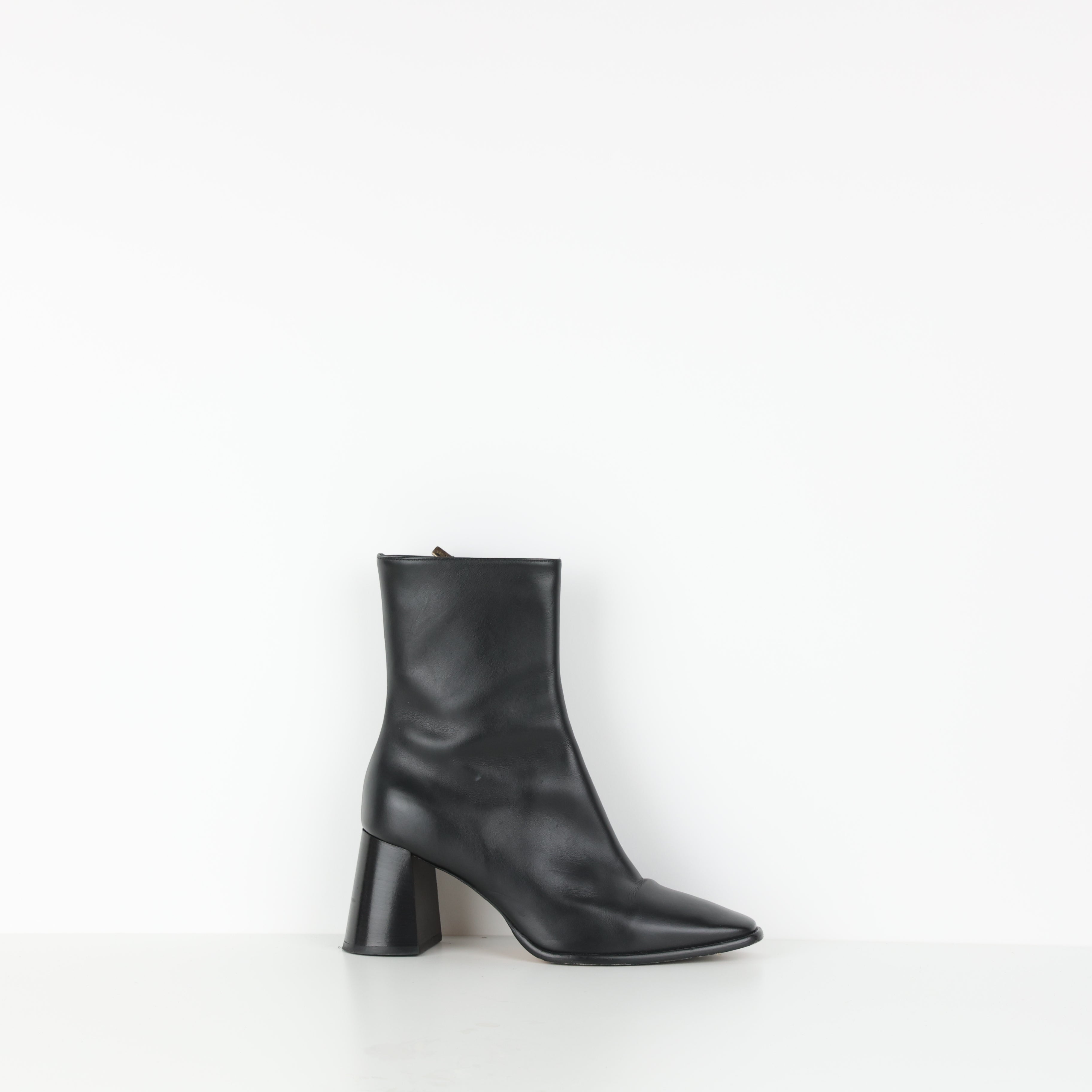Boots , Shoe Size 39