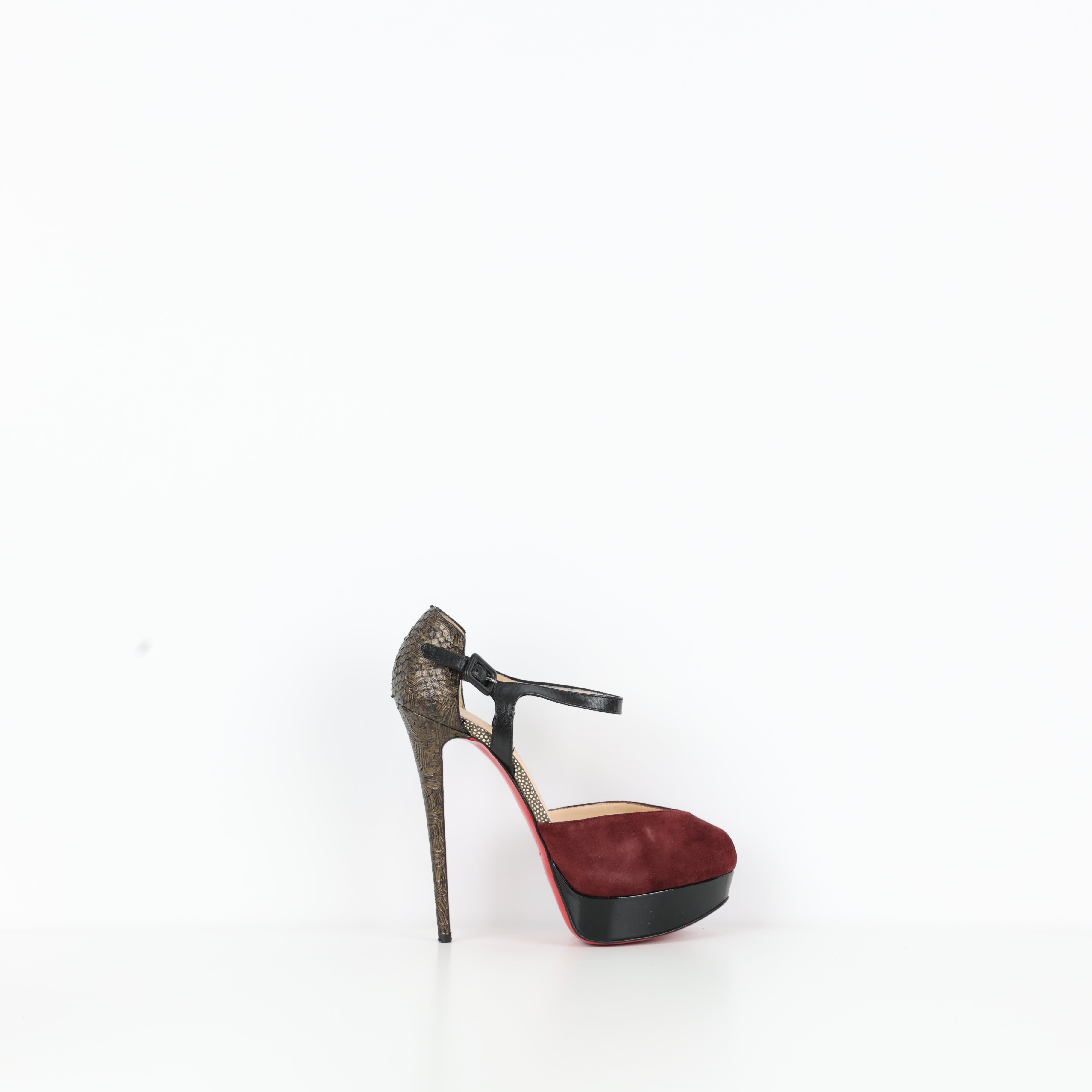 Heels , Shoe Size 39.5