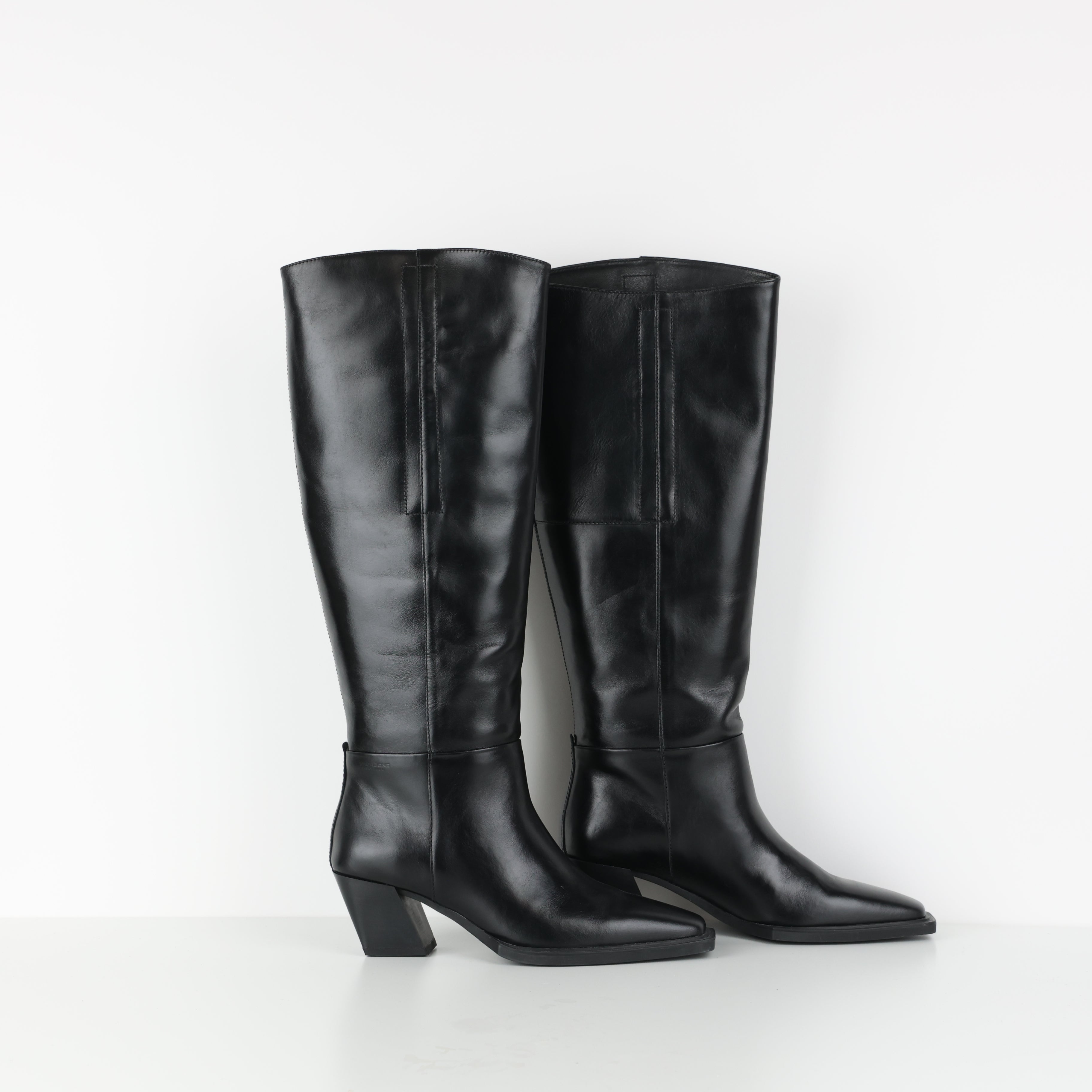 Boots , Shoe Size 37