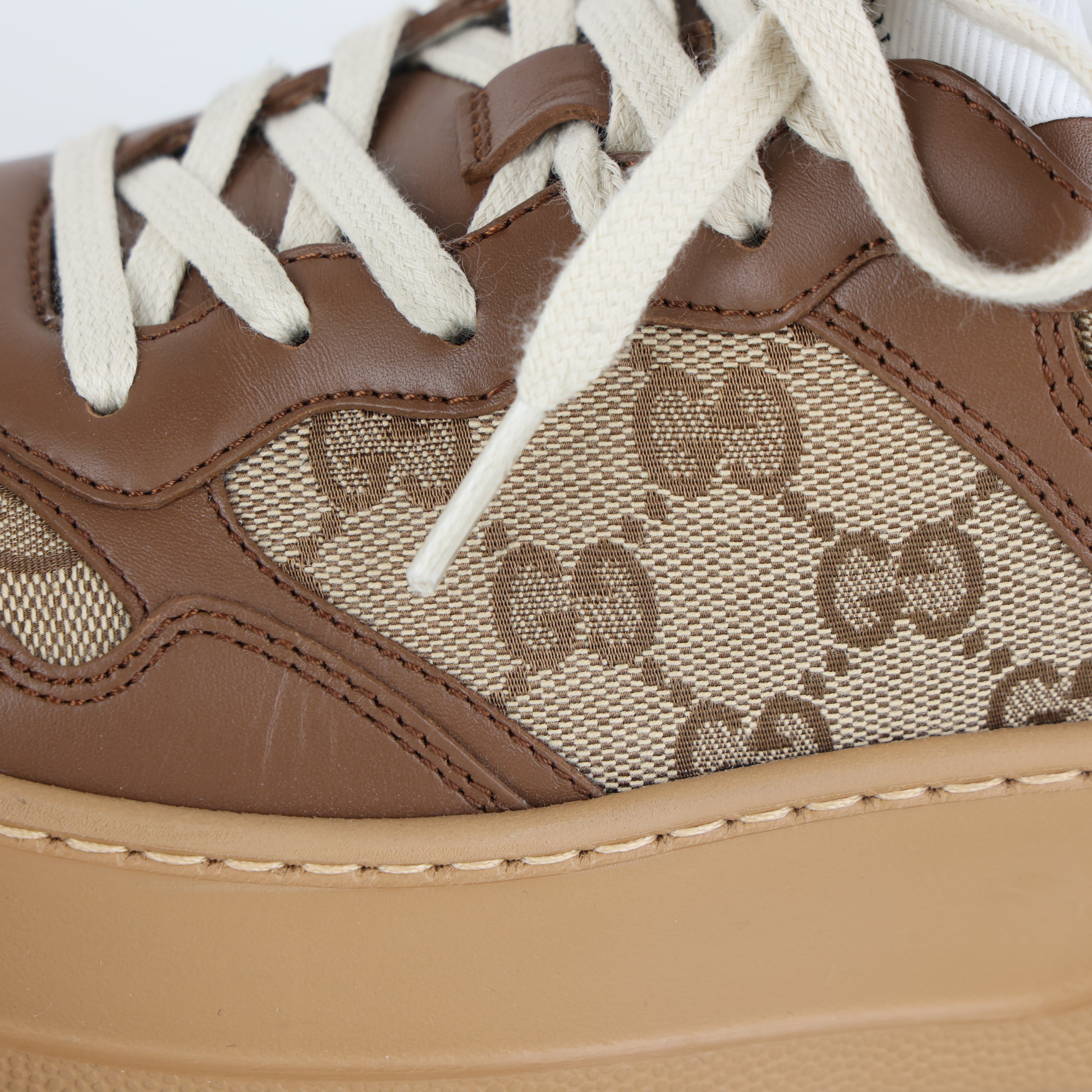 Trainers , Shoe Size 38