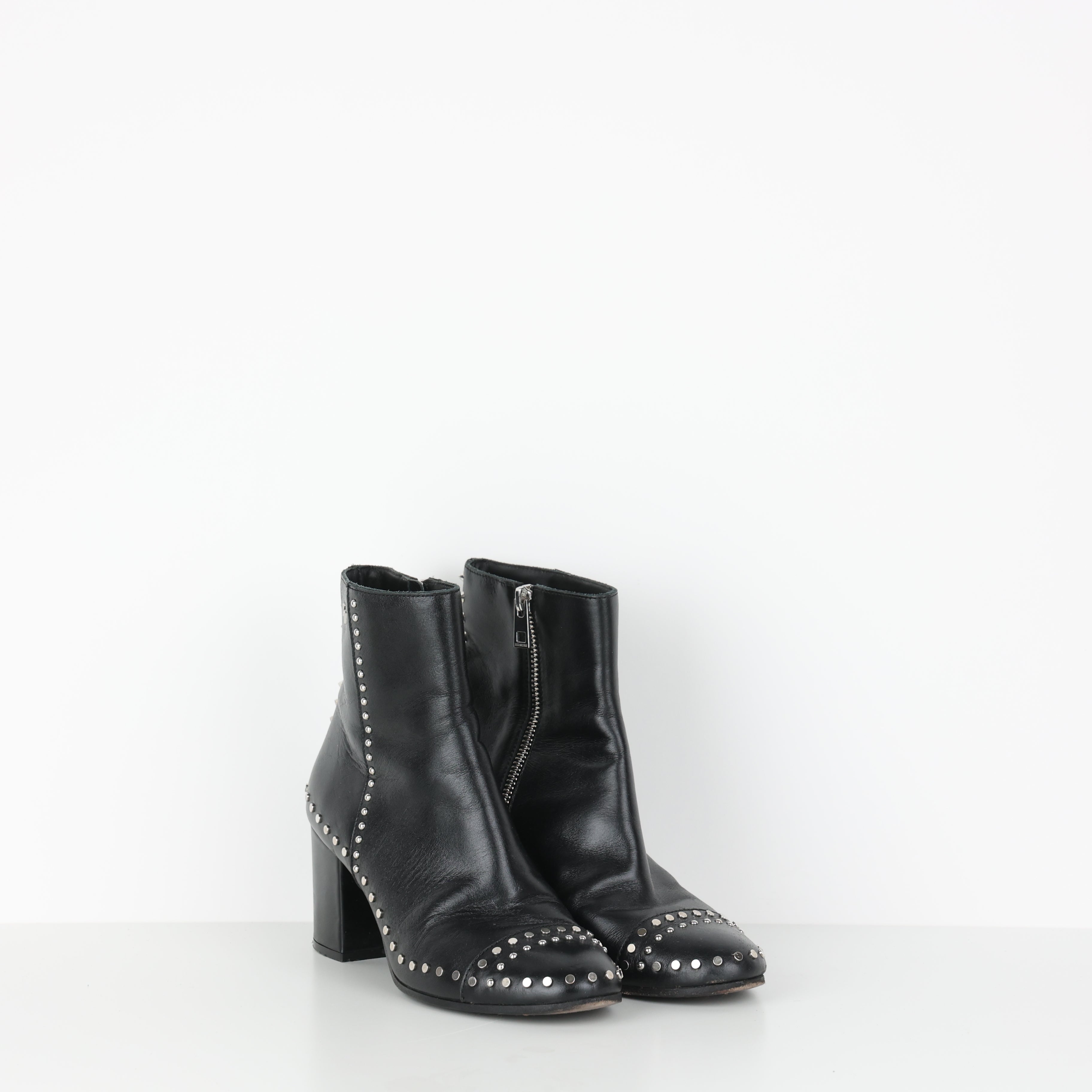 Boots , Shoe Size 37