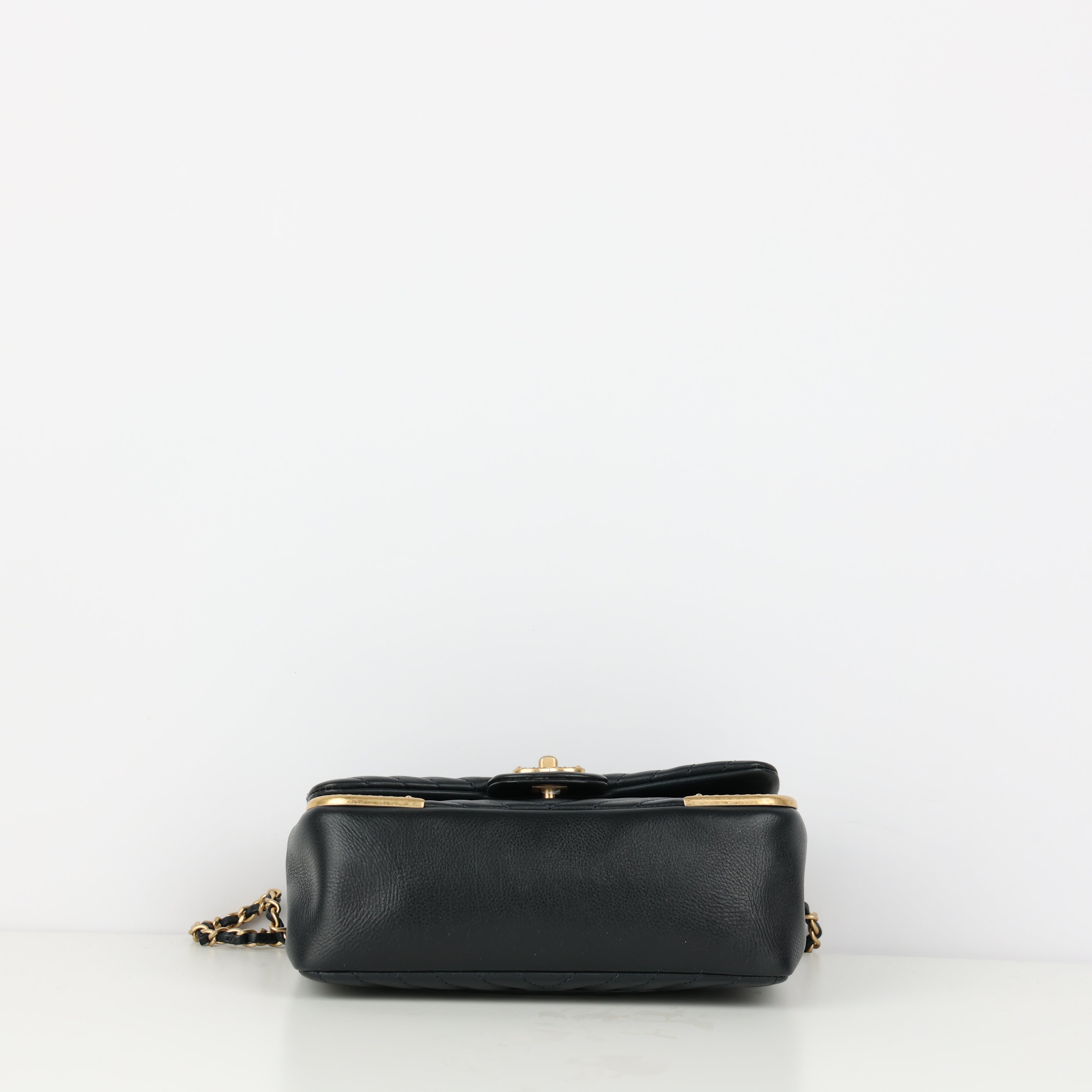 Chanel, Rock The Corner Bag