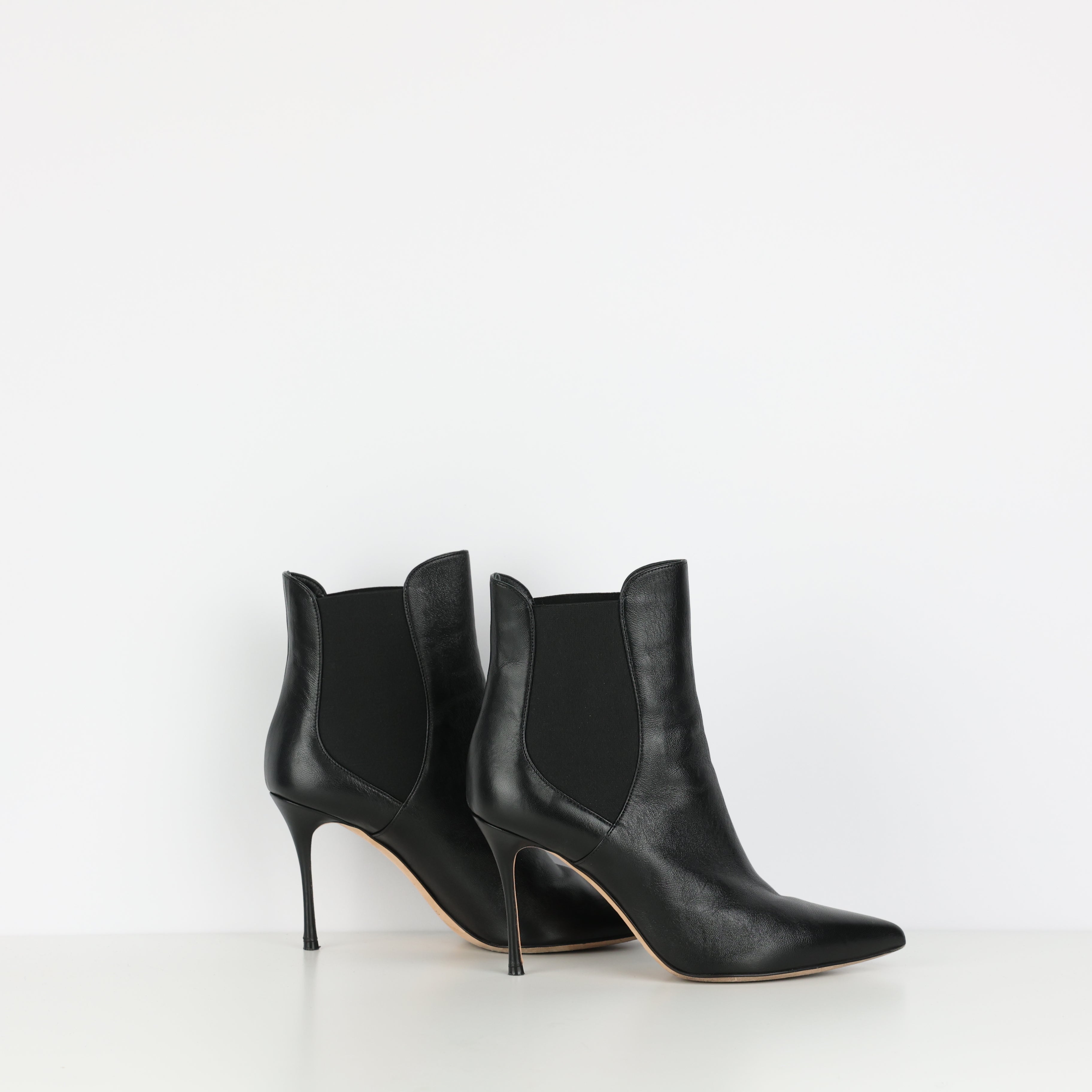 Boots , Shoe Size 38