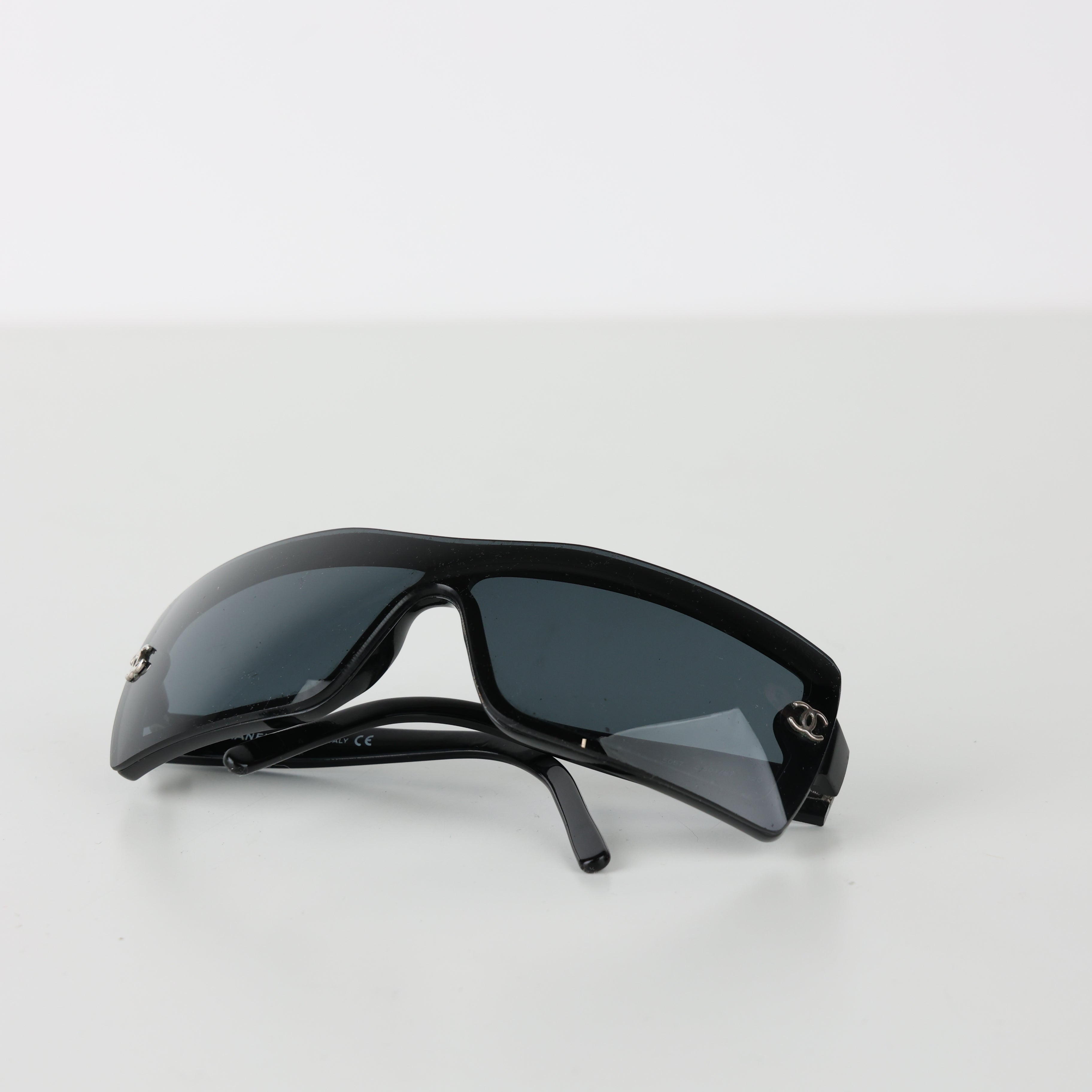 Sunglasses, UK Size One Size