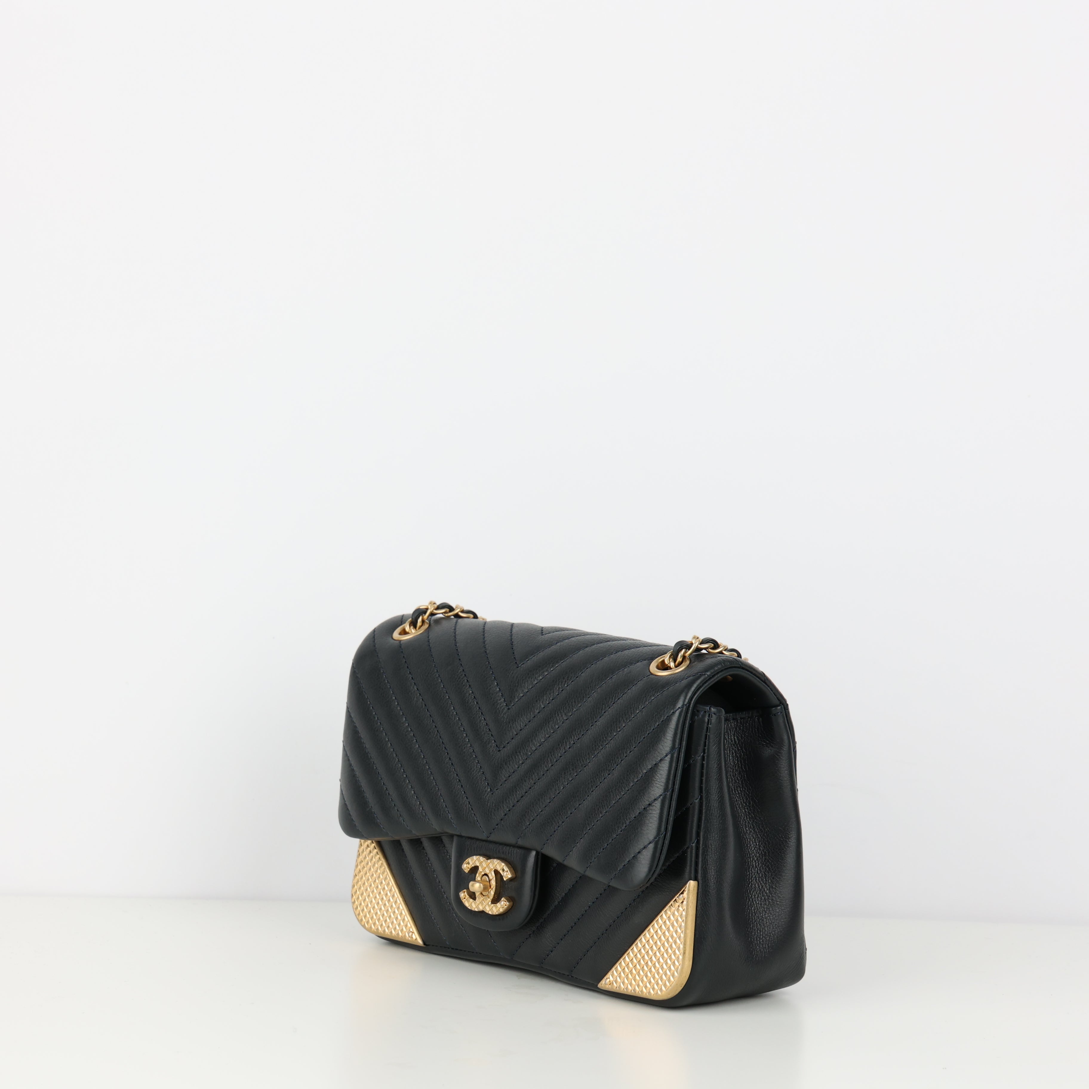 Chanel, Rock The Corner Bag