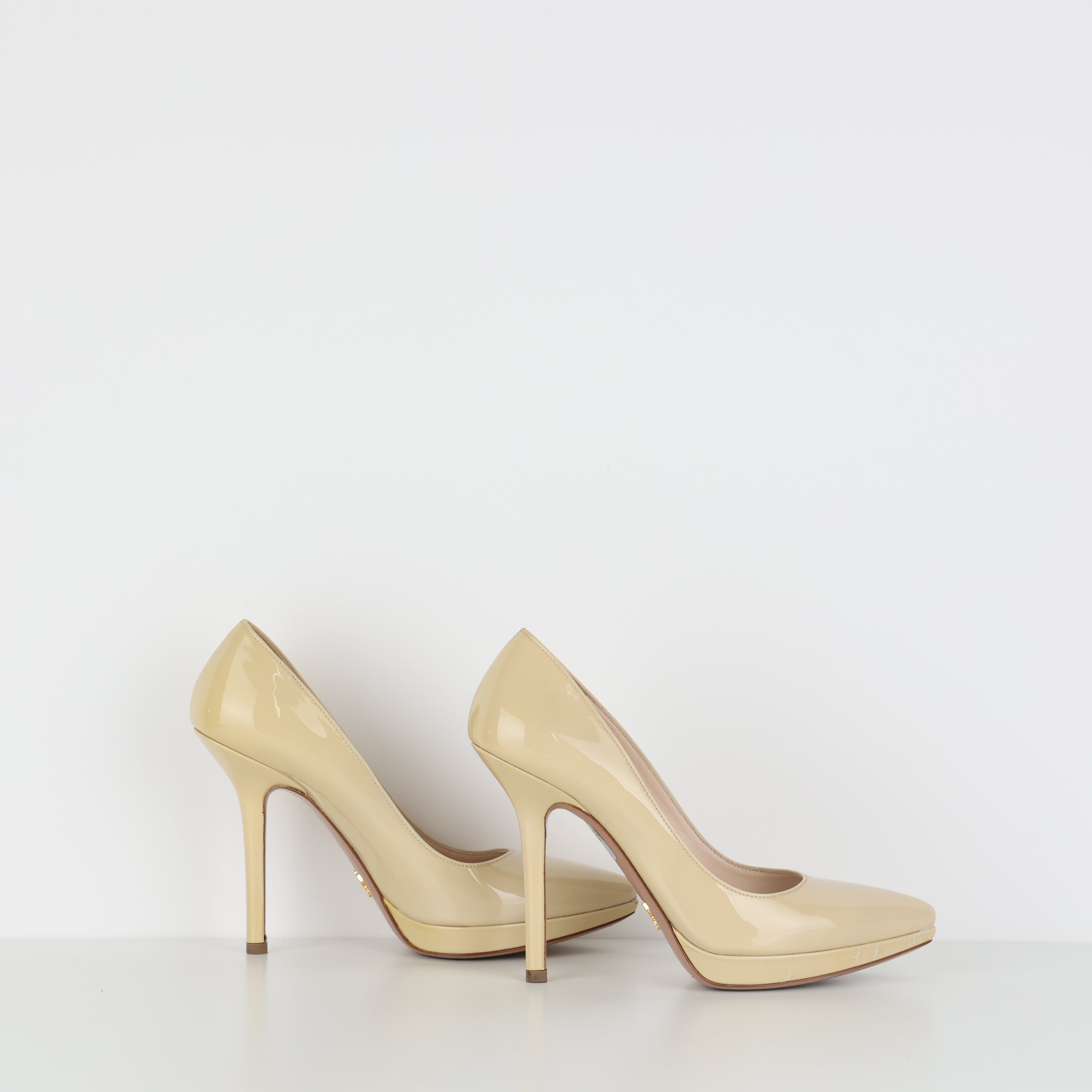 Heels , Shoe Size 37.5