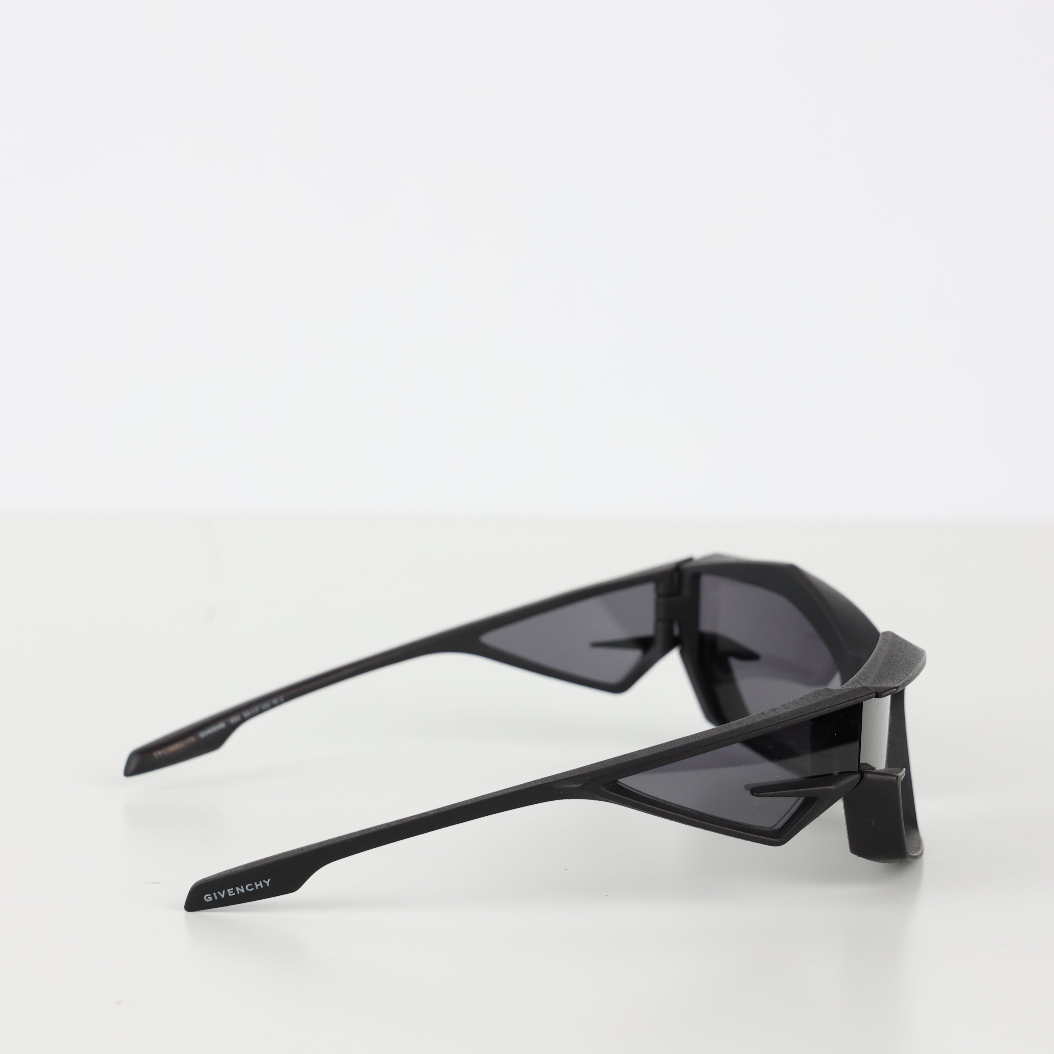 Sunglasses, UK Size One Size