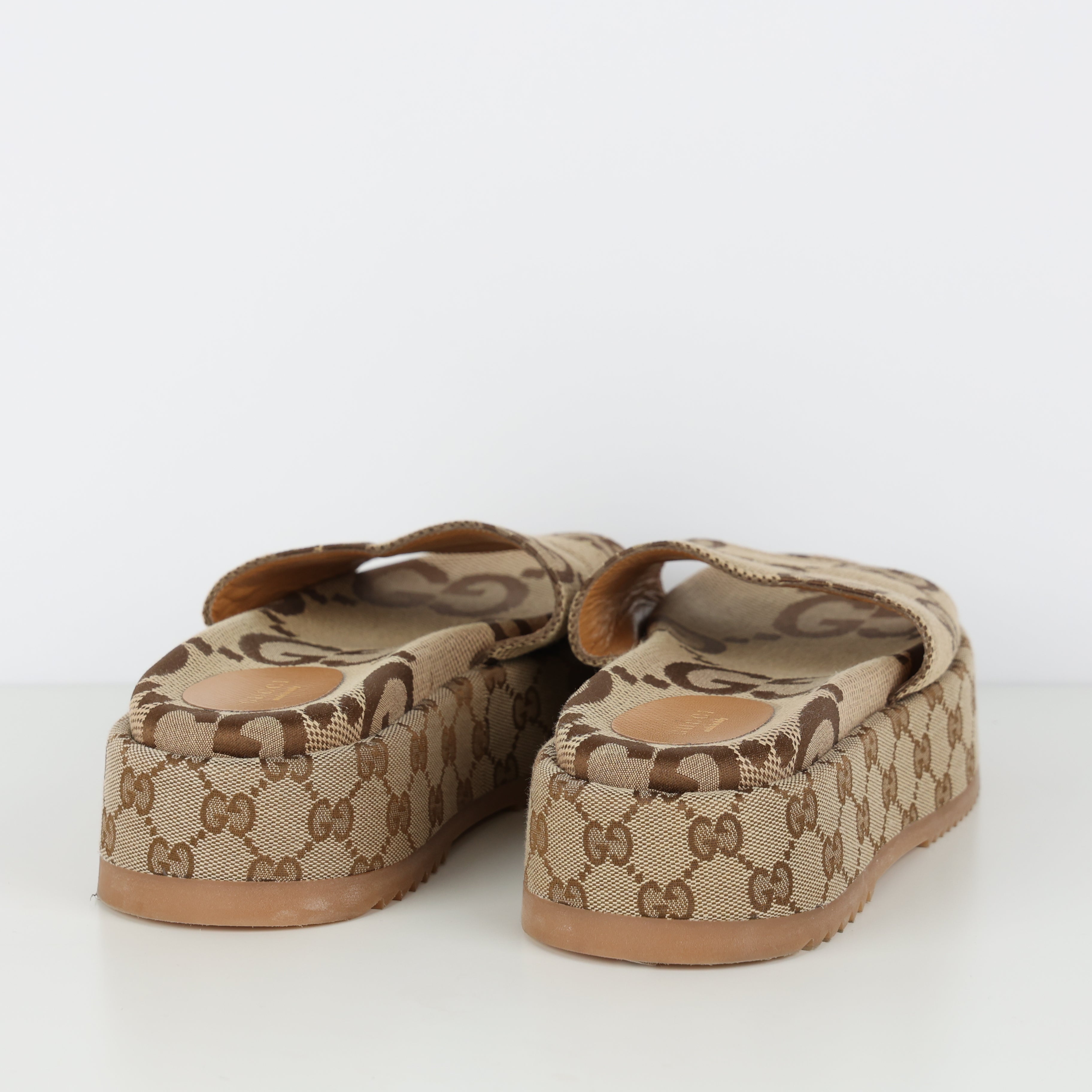 Flats, Shoe Size 39