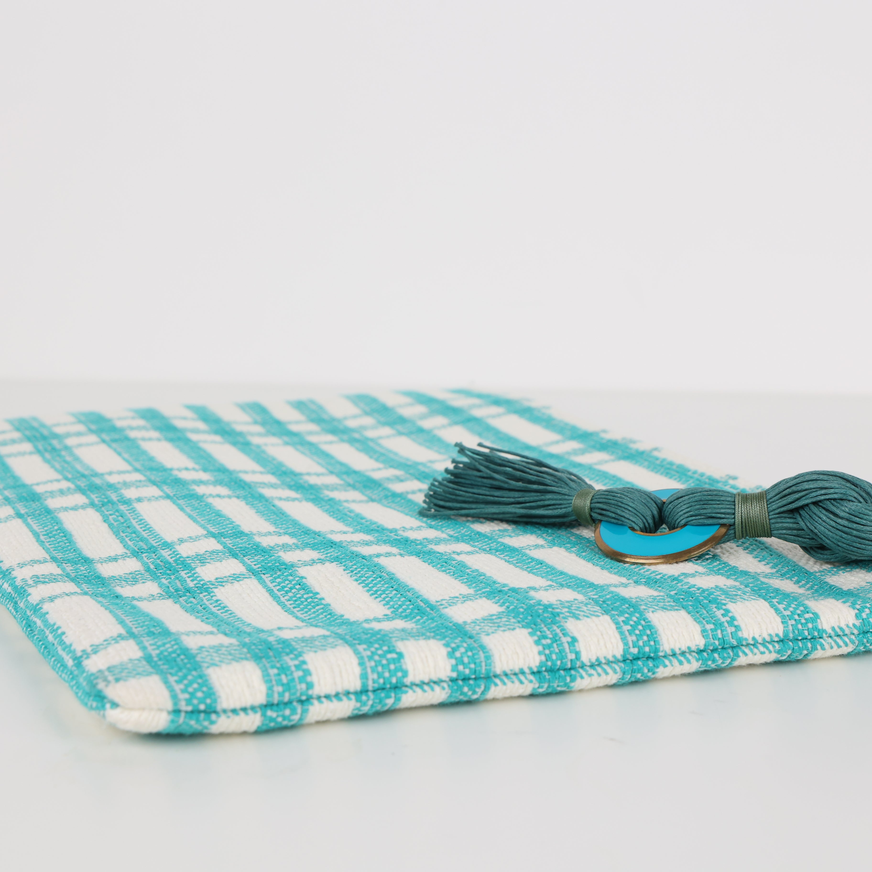 Misela Istanbul, Clutch