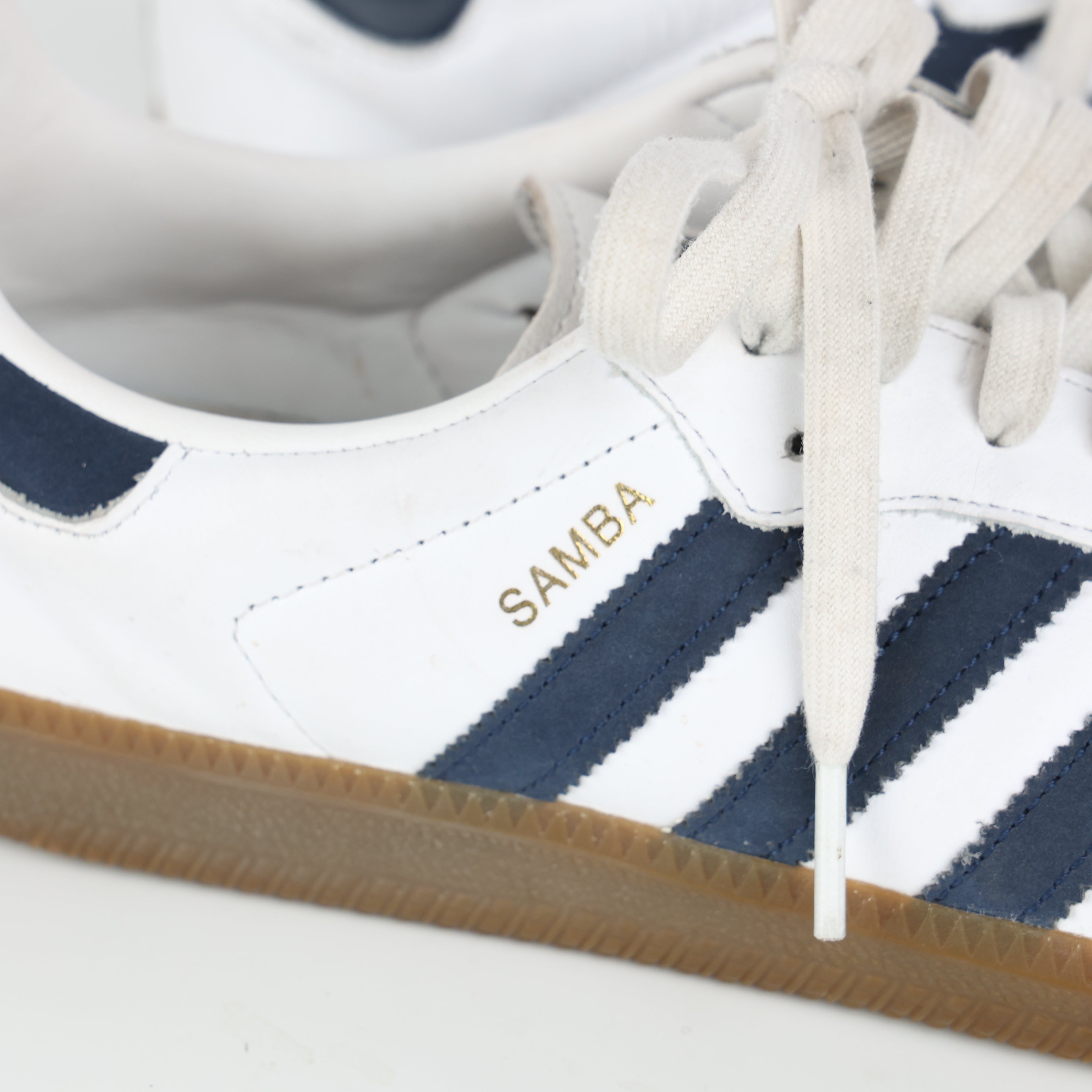 Trainers , Shoe Size 42
