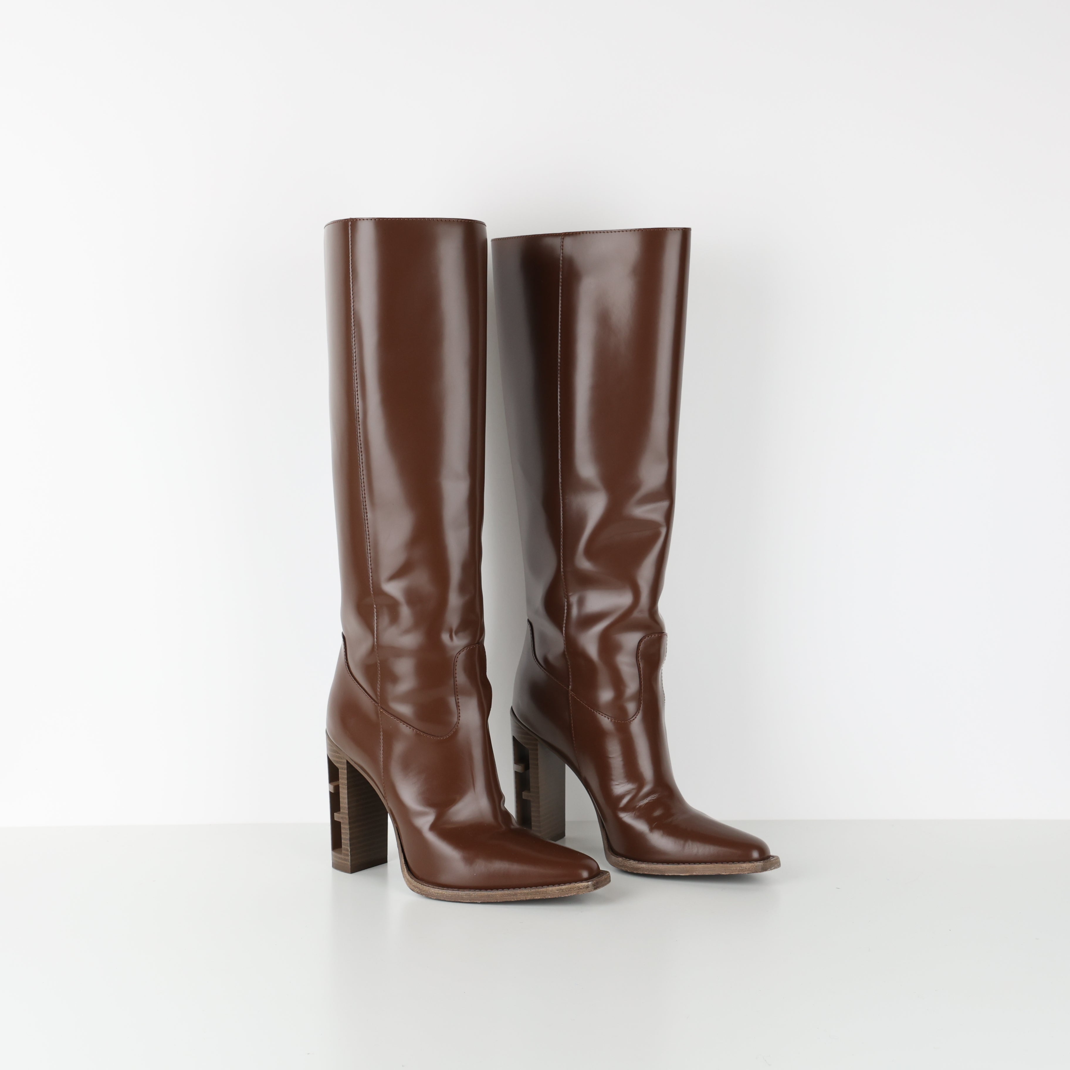 Boots , Shoe Size 39