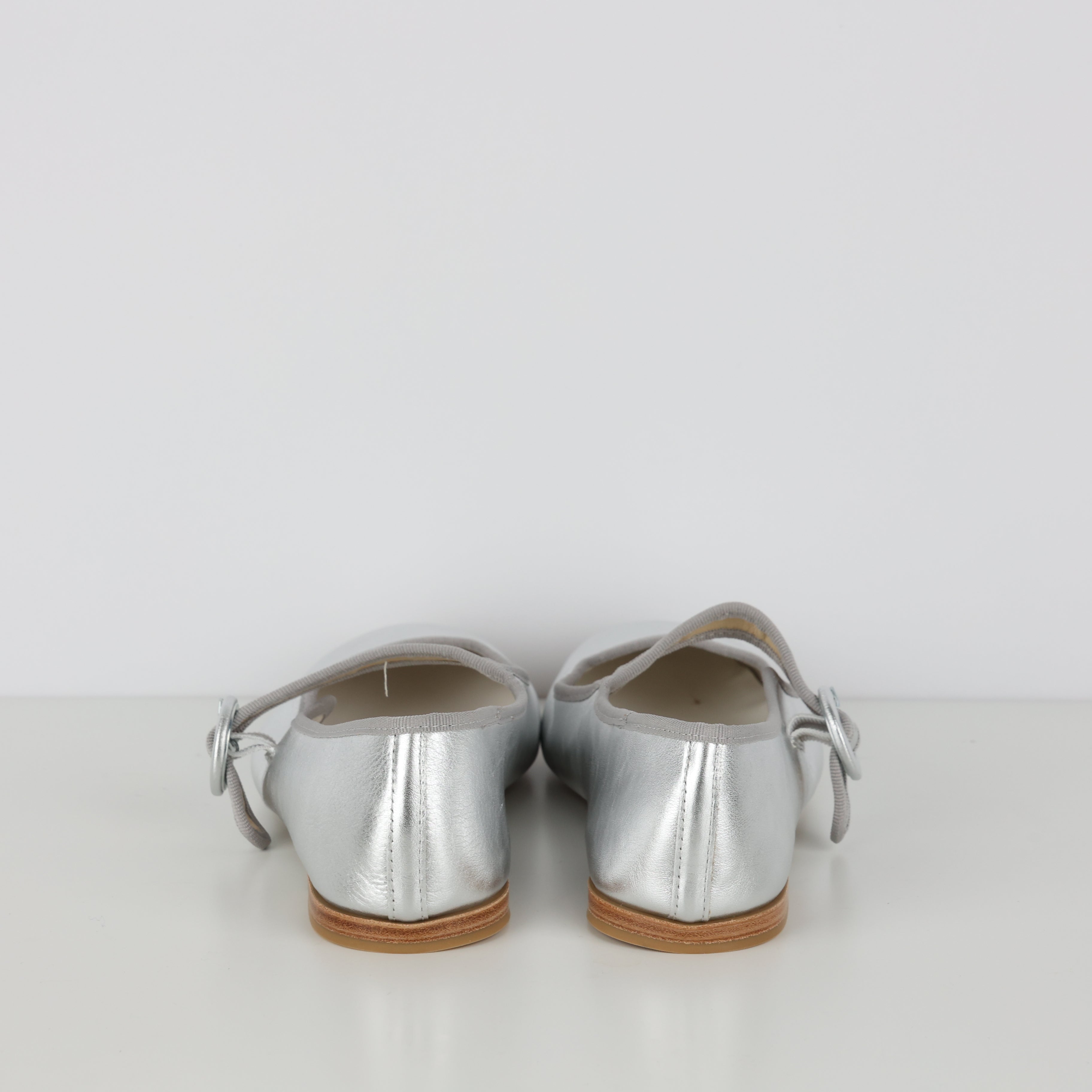 Flats, Shoe Size 39