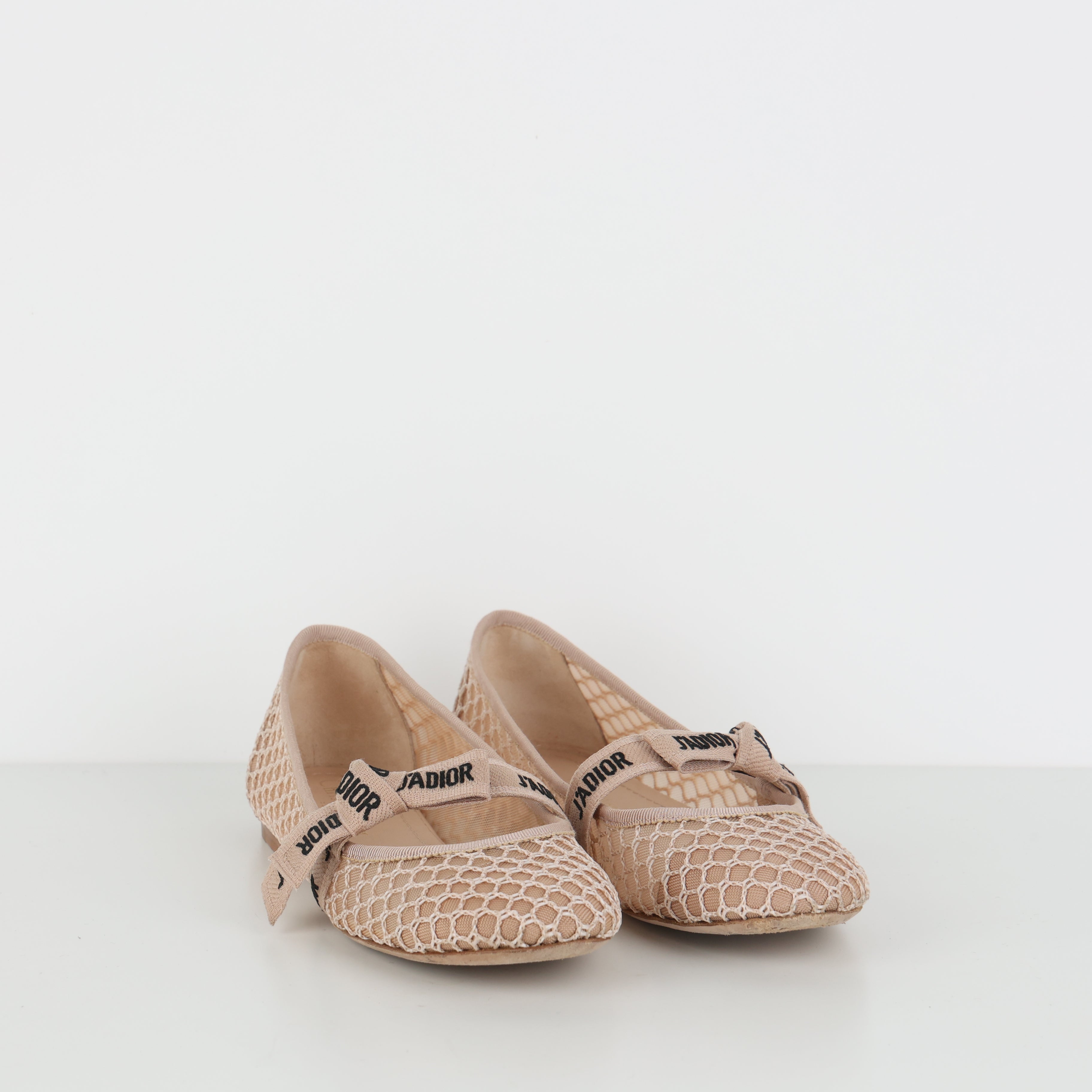 Flats , Shoe Size 37