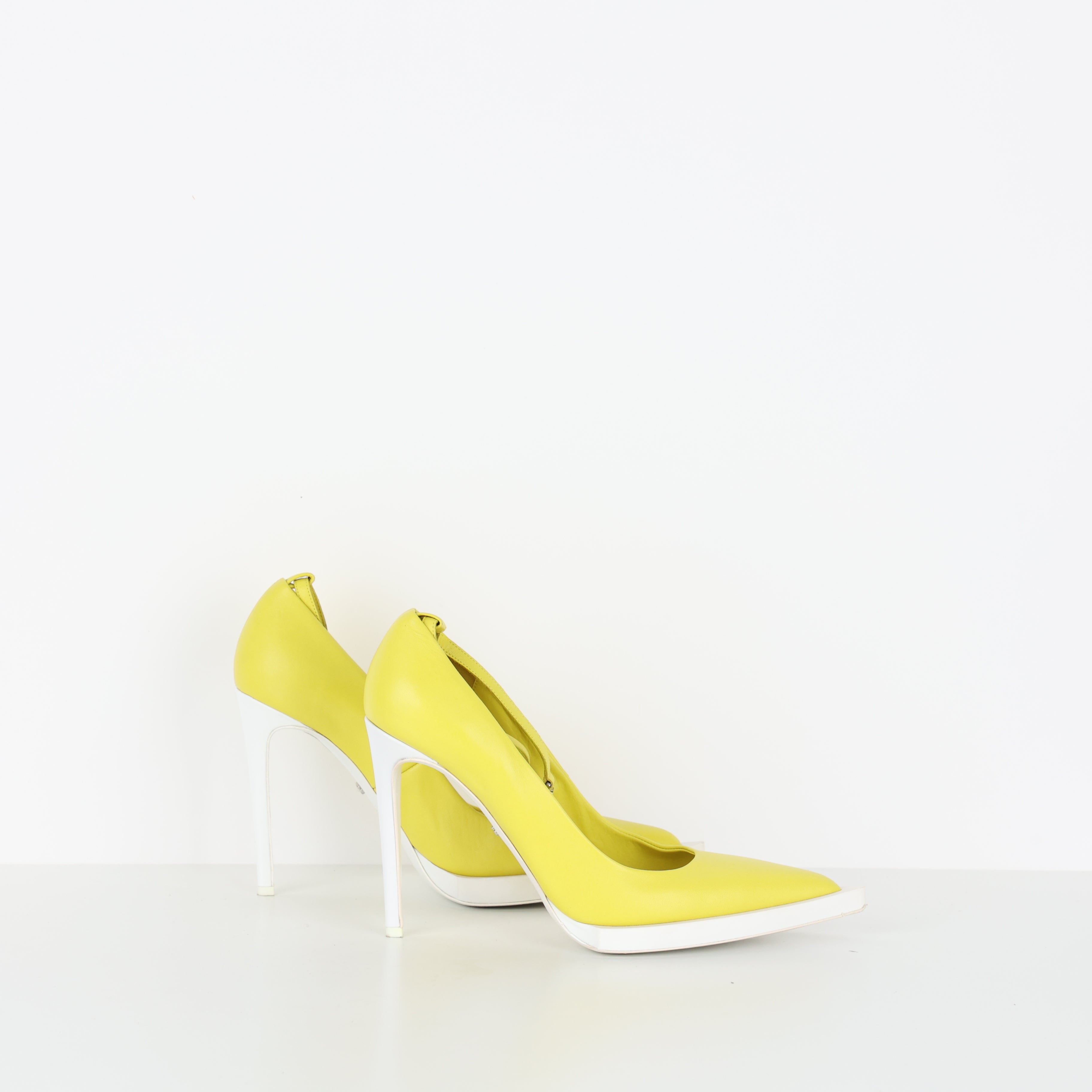 Heels , Shoe Size 39