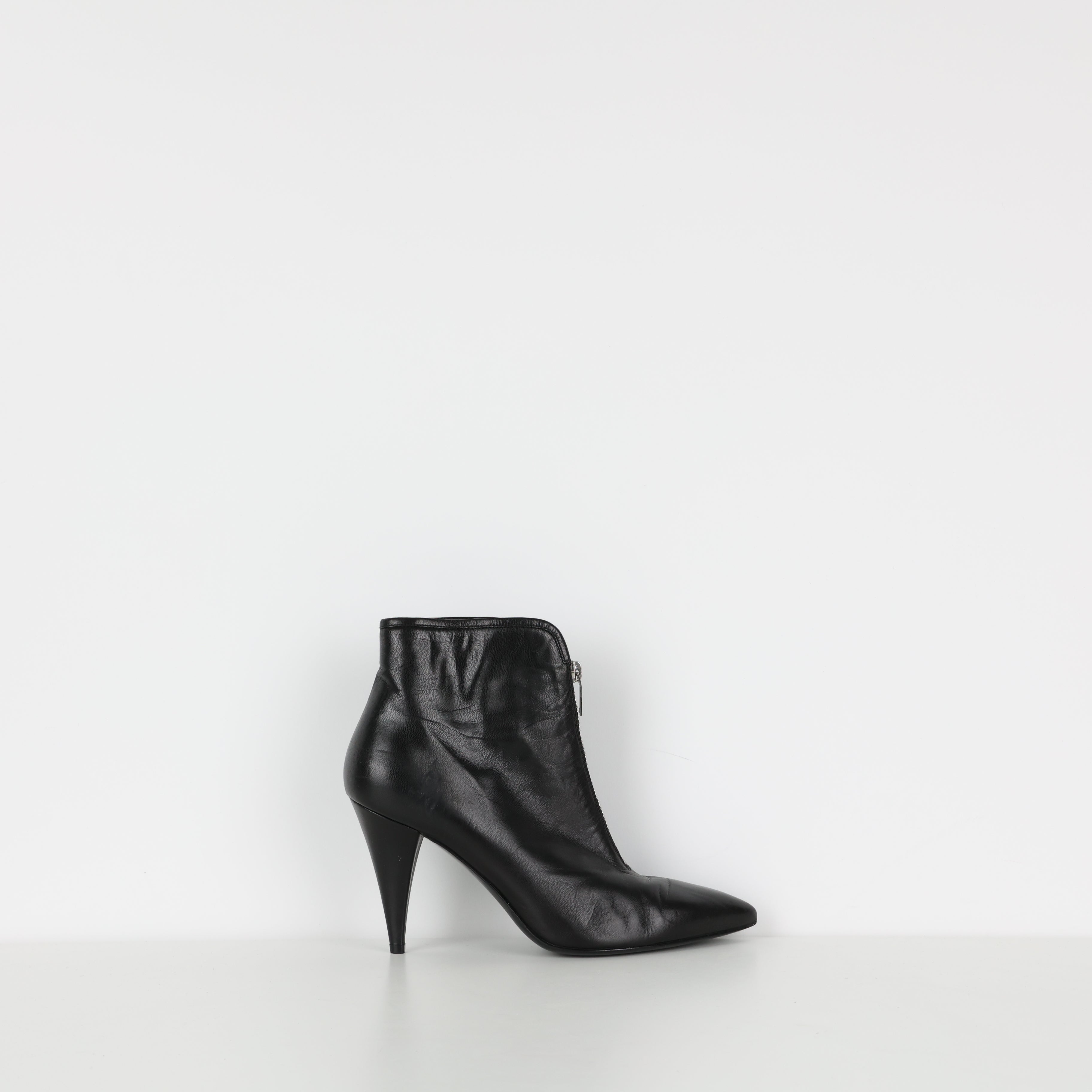 Boots , Shoe Size 38