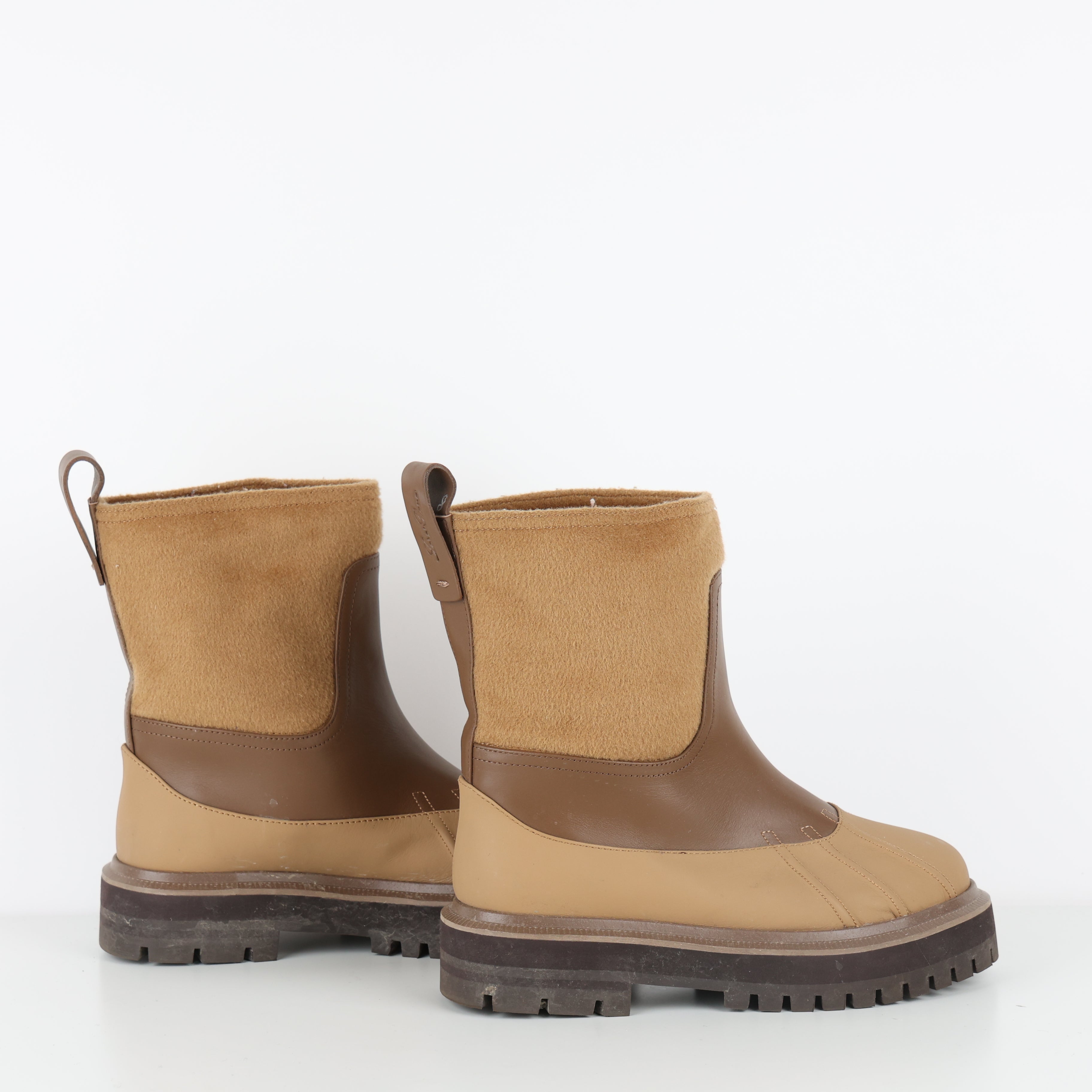 Boots , Shoe Size 35