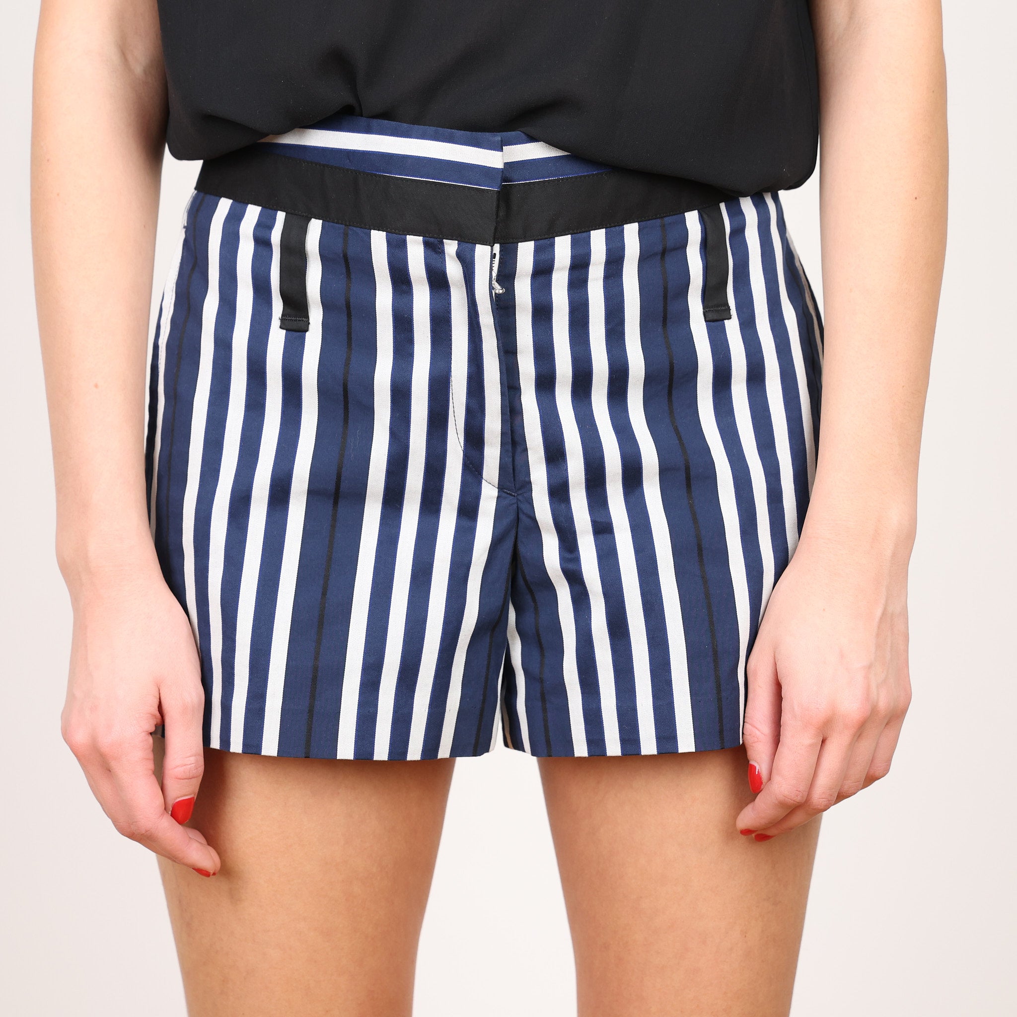 Shorts, UK Size 4