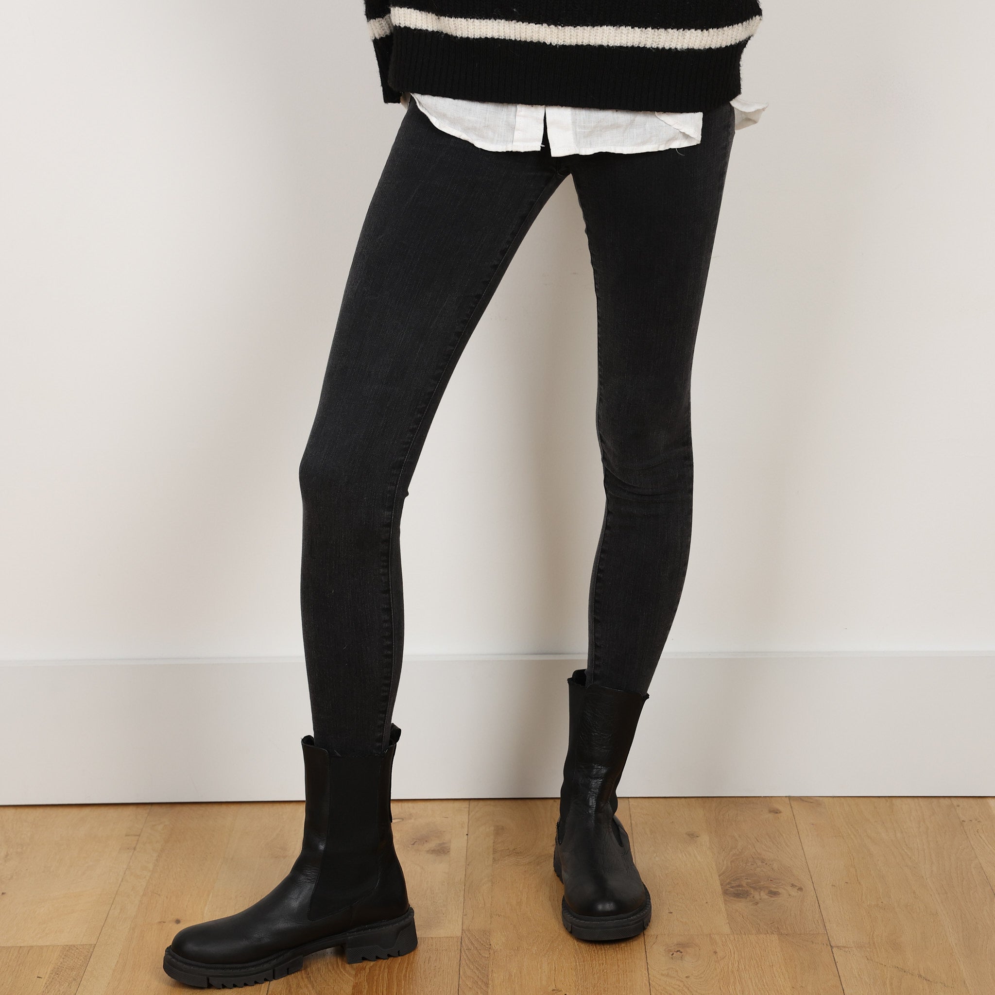 Jeans, Waist 26