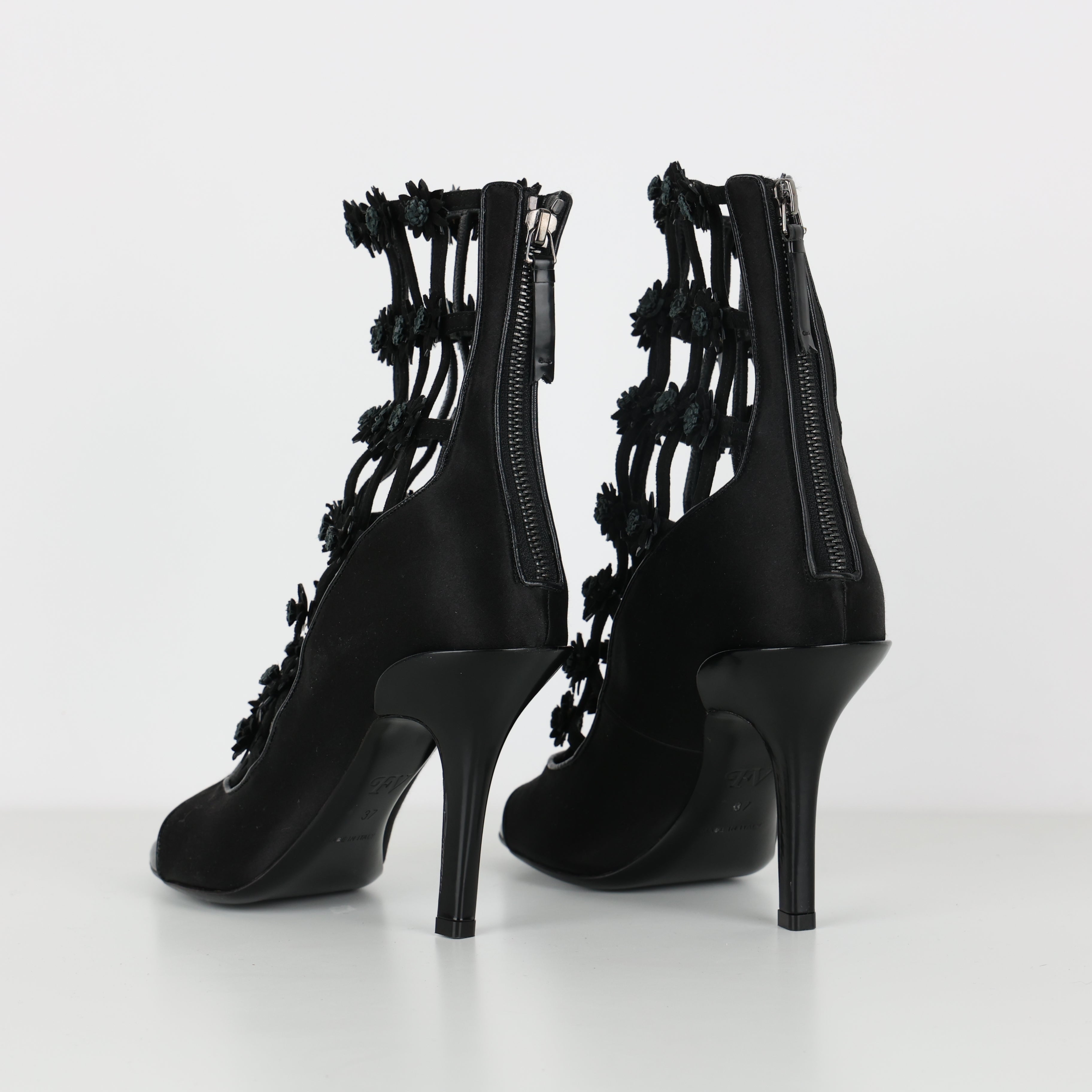 Boots , Shoe Size 37