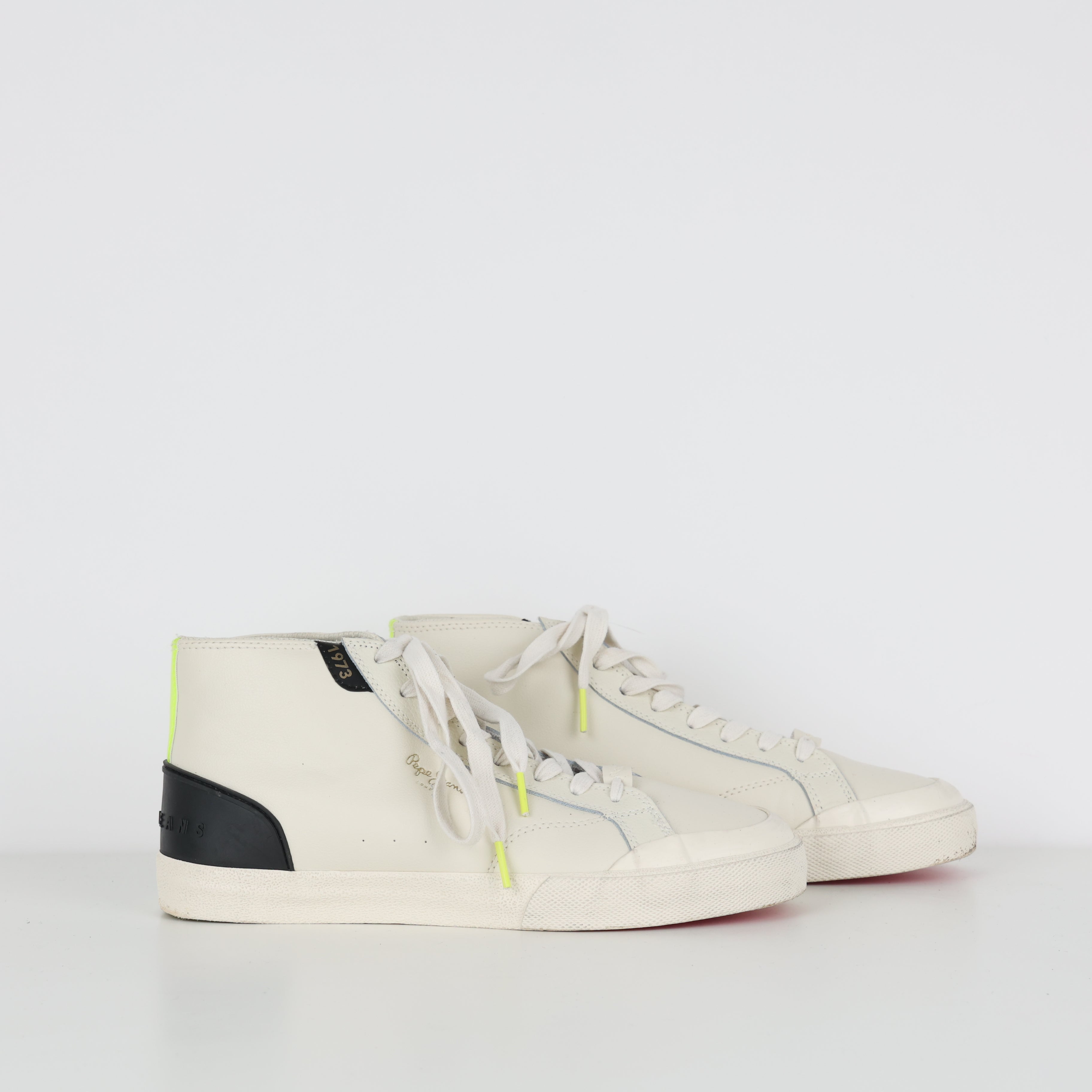 Trainers , Shoe Size 40