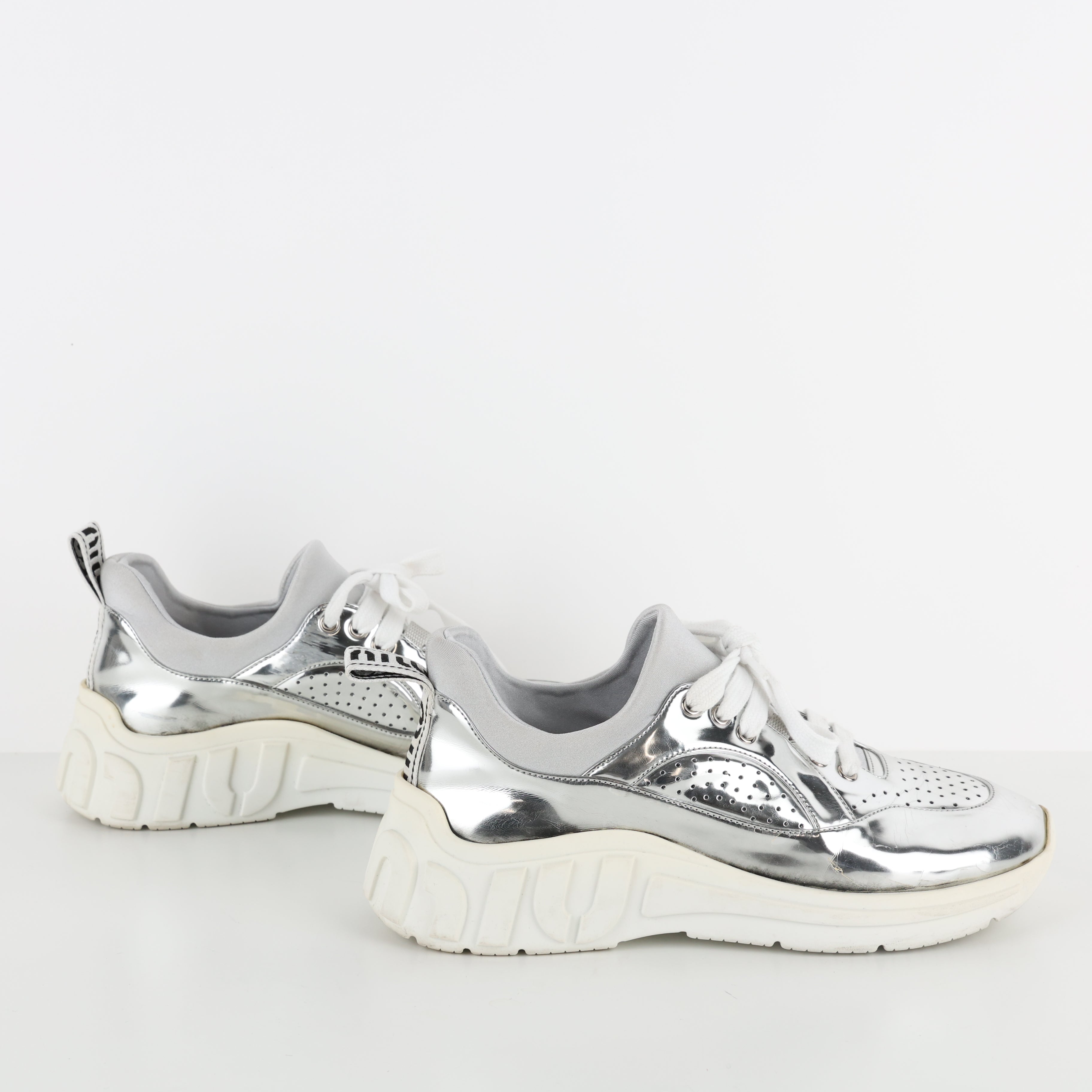 Trainers , Shoe Size 39