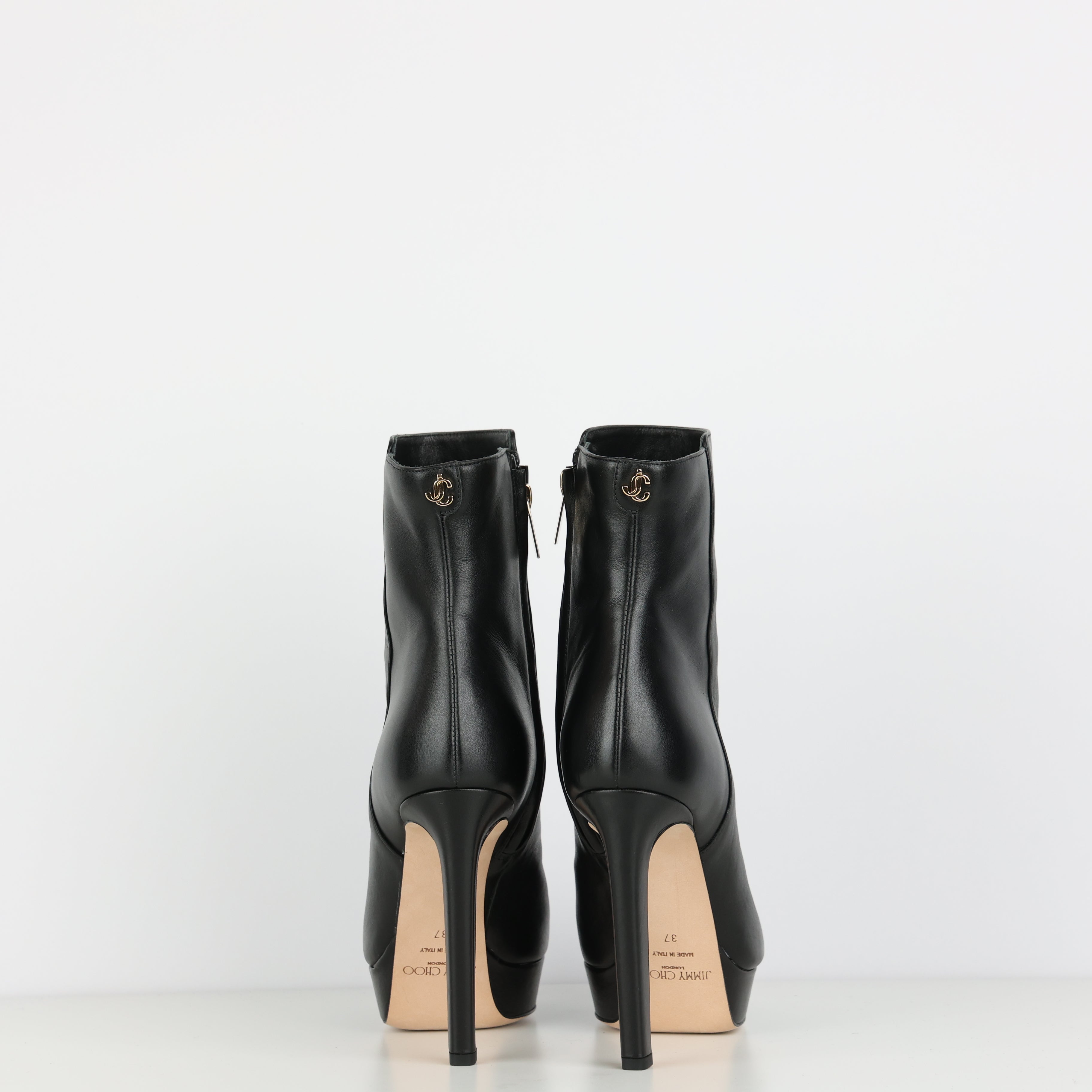 Boots , Shoe Size 37