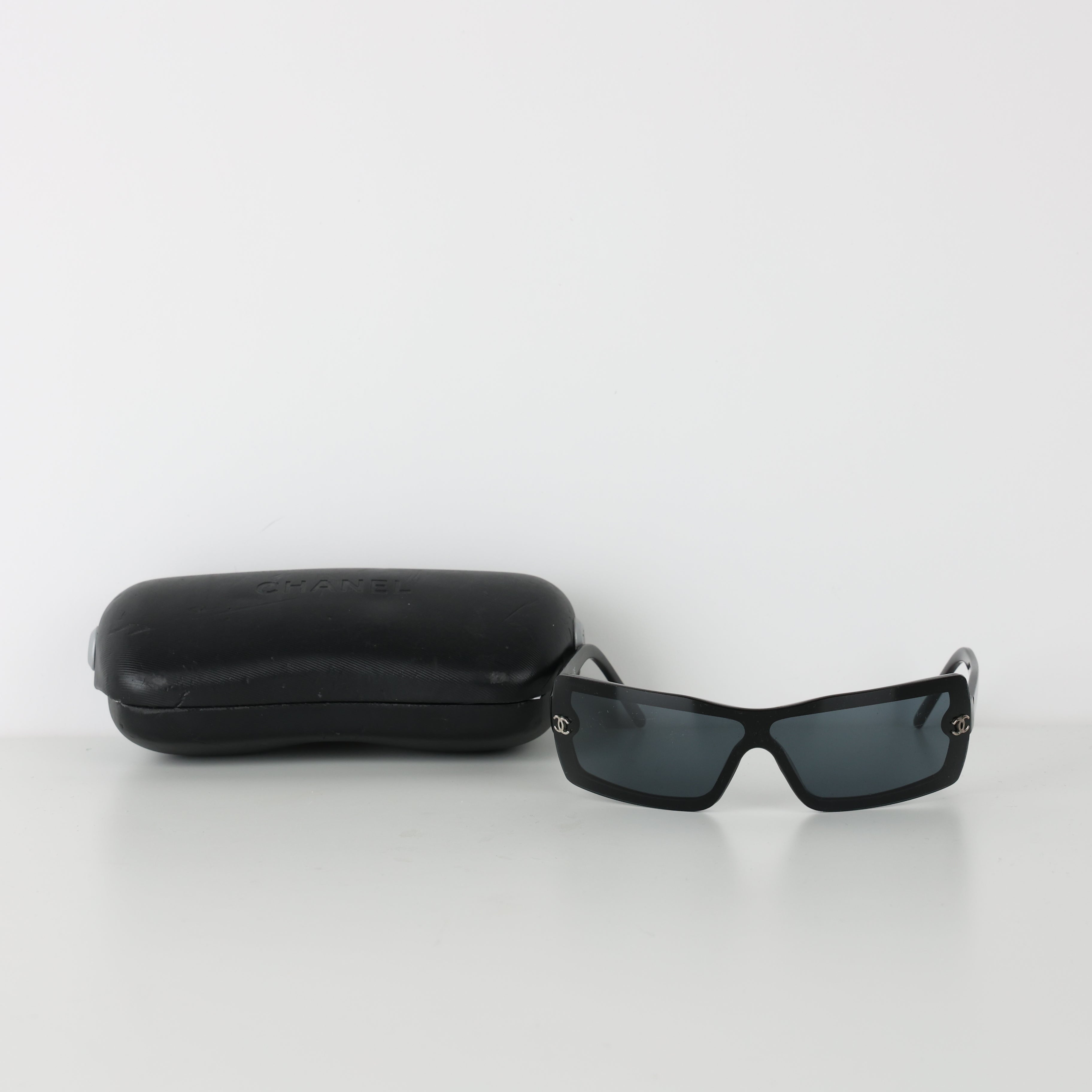 Sunglasses, UK Size One Size