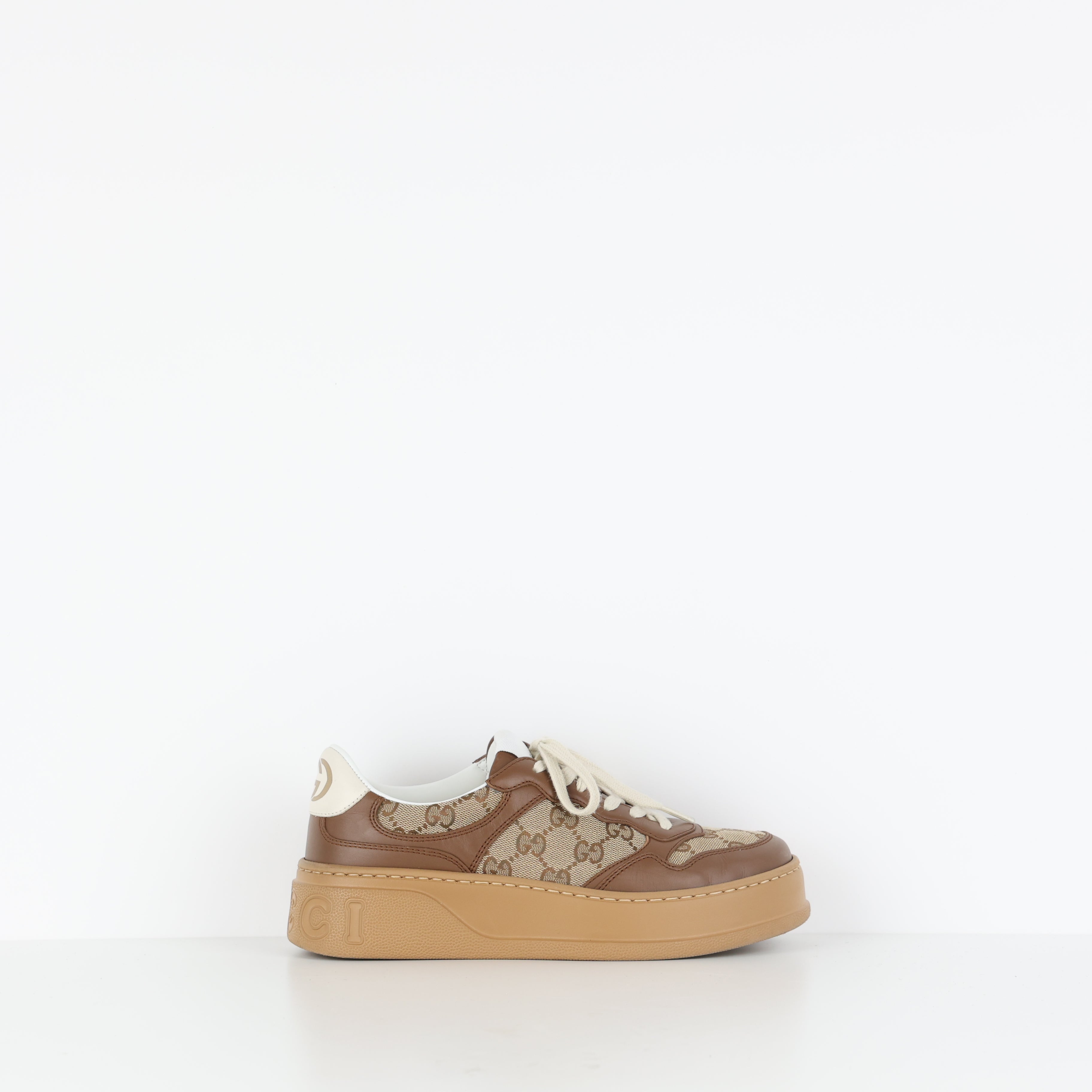 Trainers , Shoe Size 38