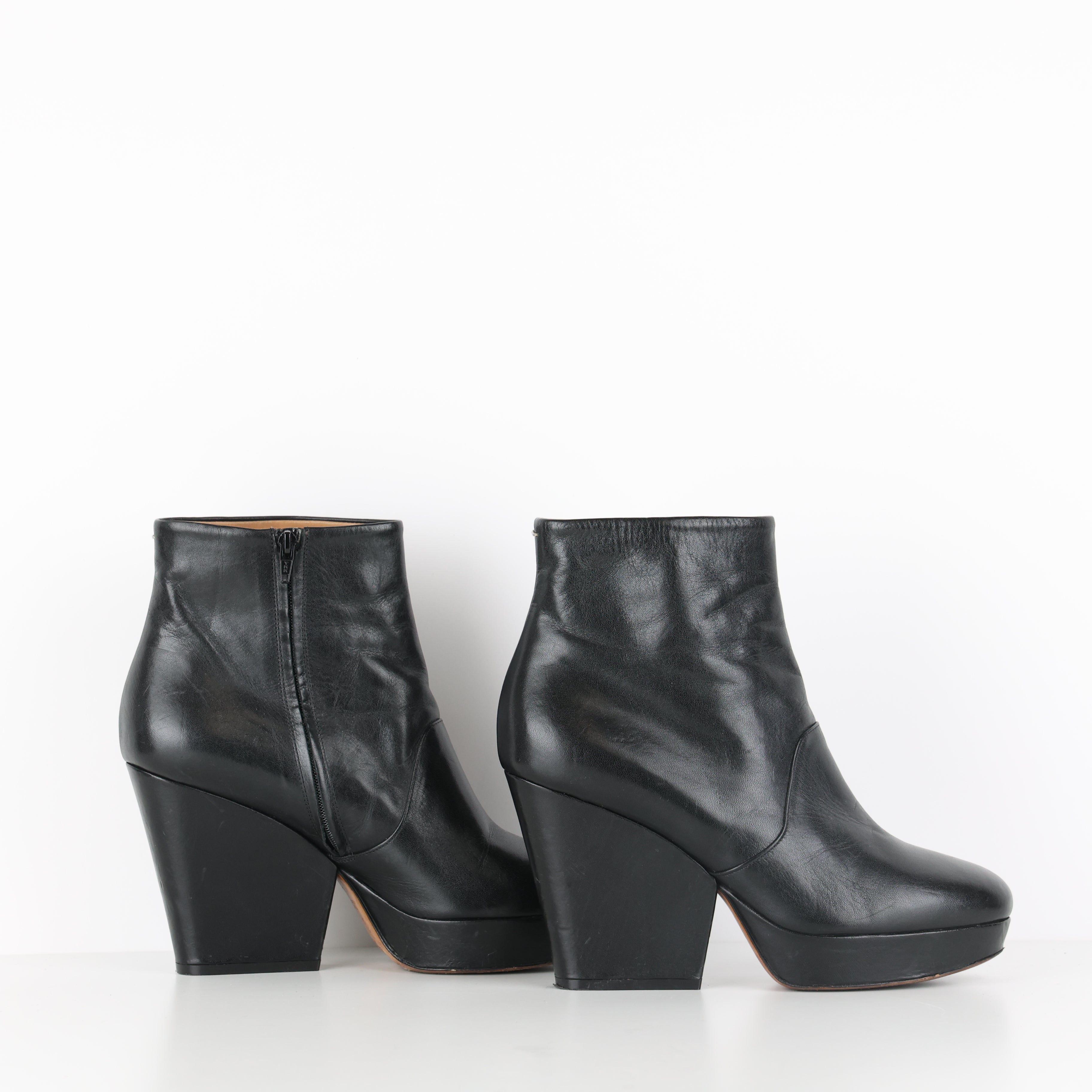 Boots , Shoe Size 39