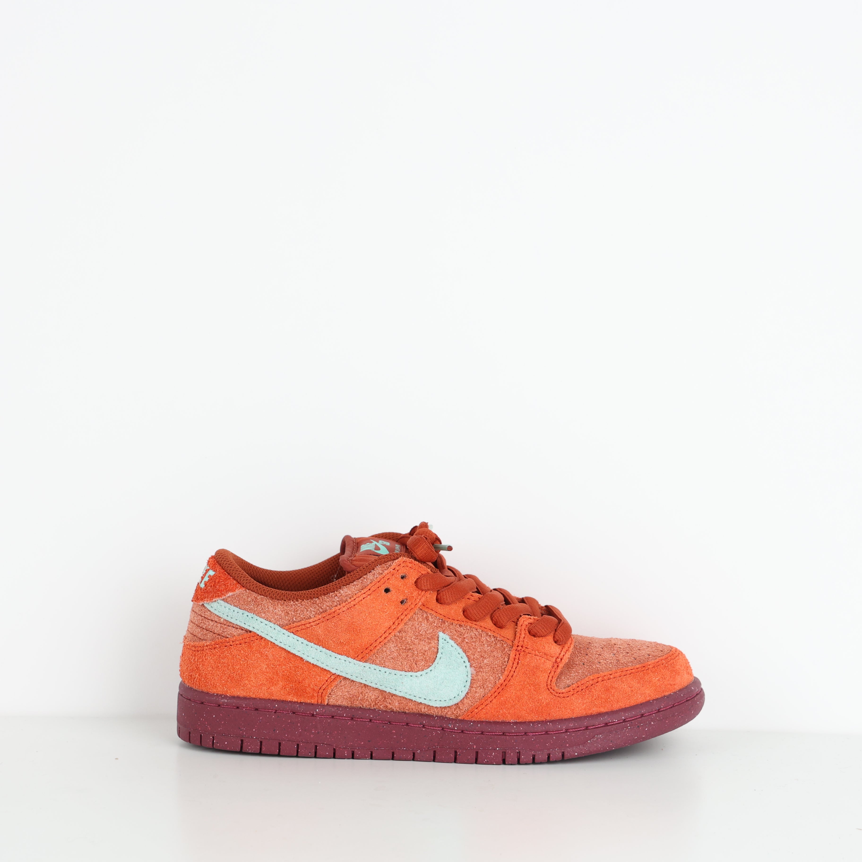 Trainers , Shoe Size 39