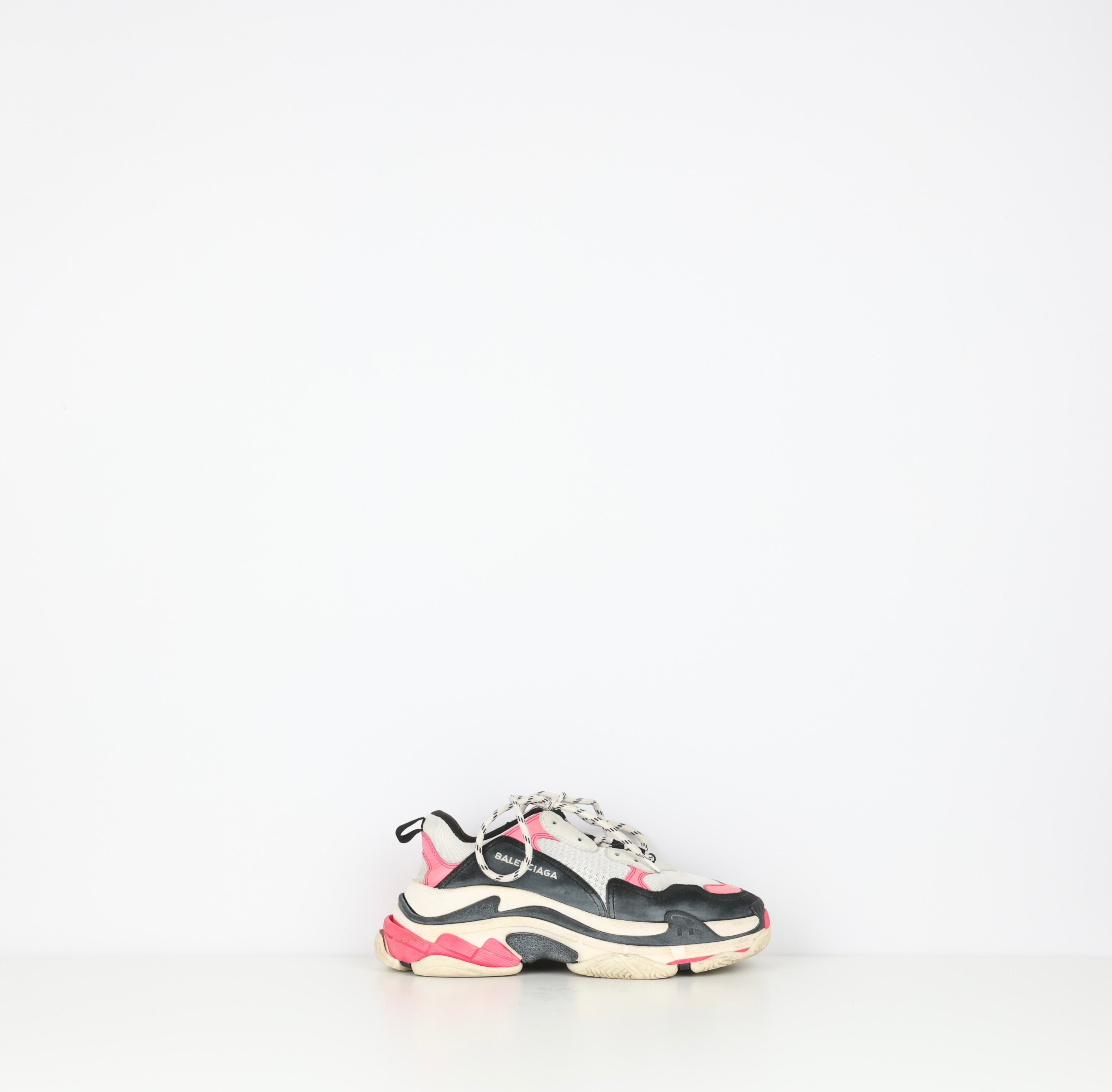 Trainers , Shoe Size 40