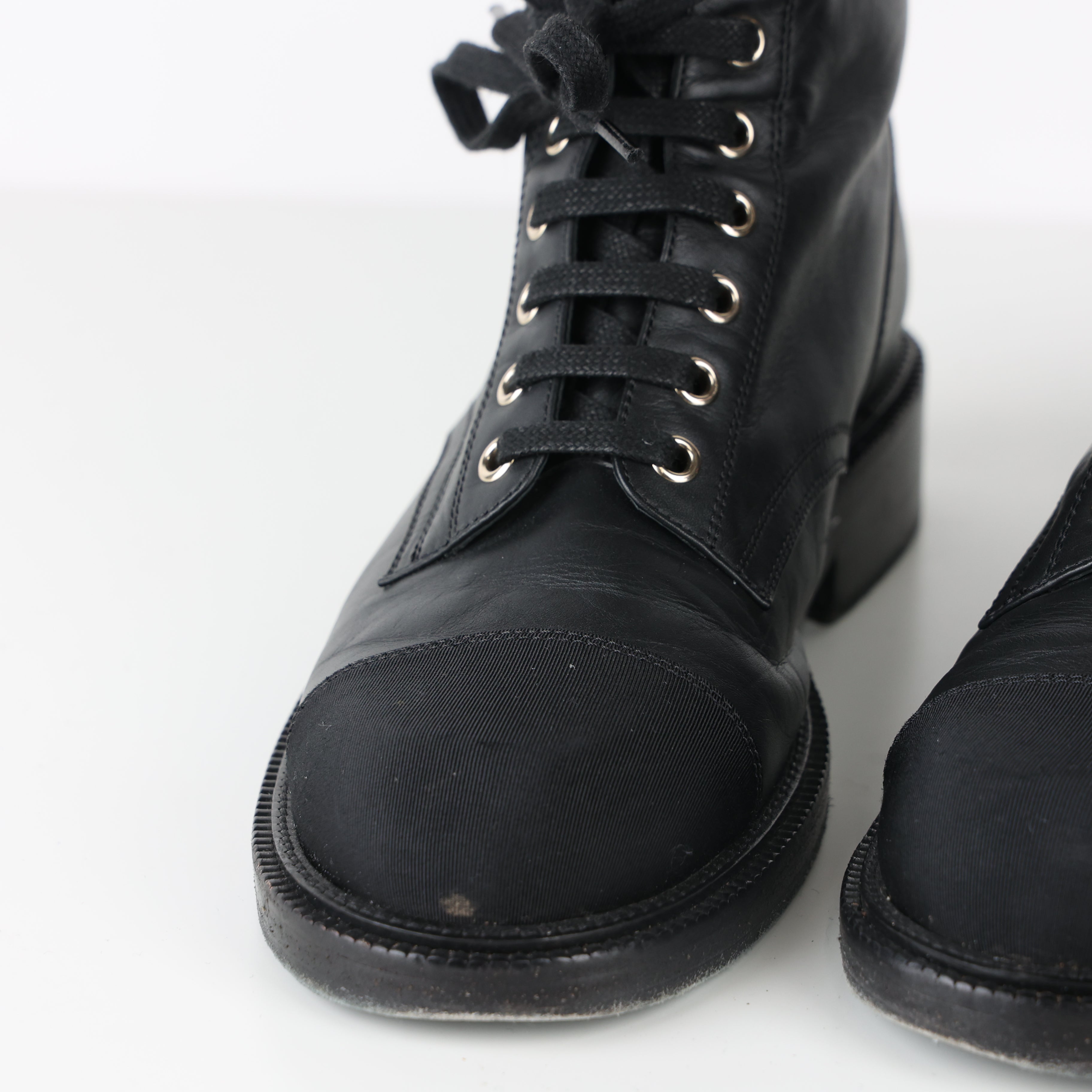 Boots , Shoe Size 39