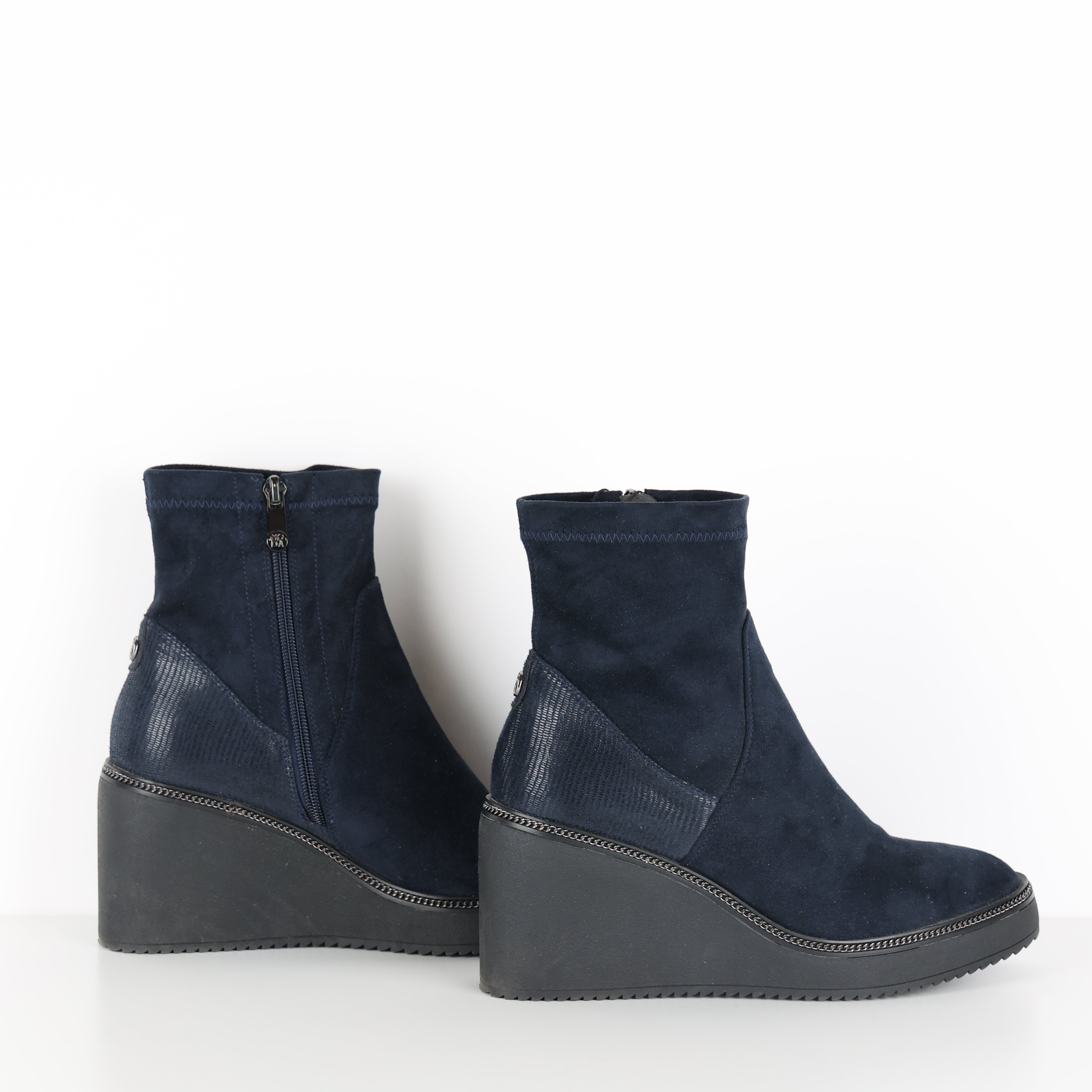 Boots , Shoe Size 39