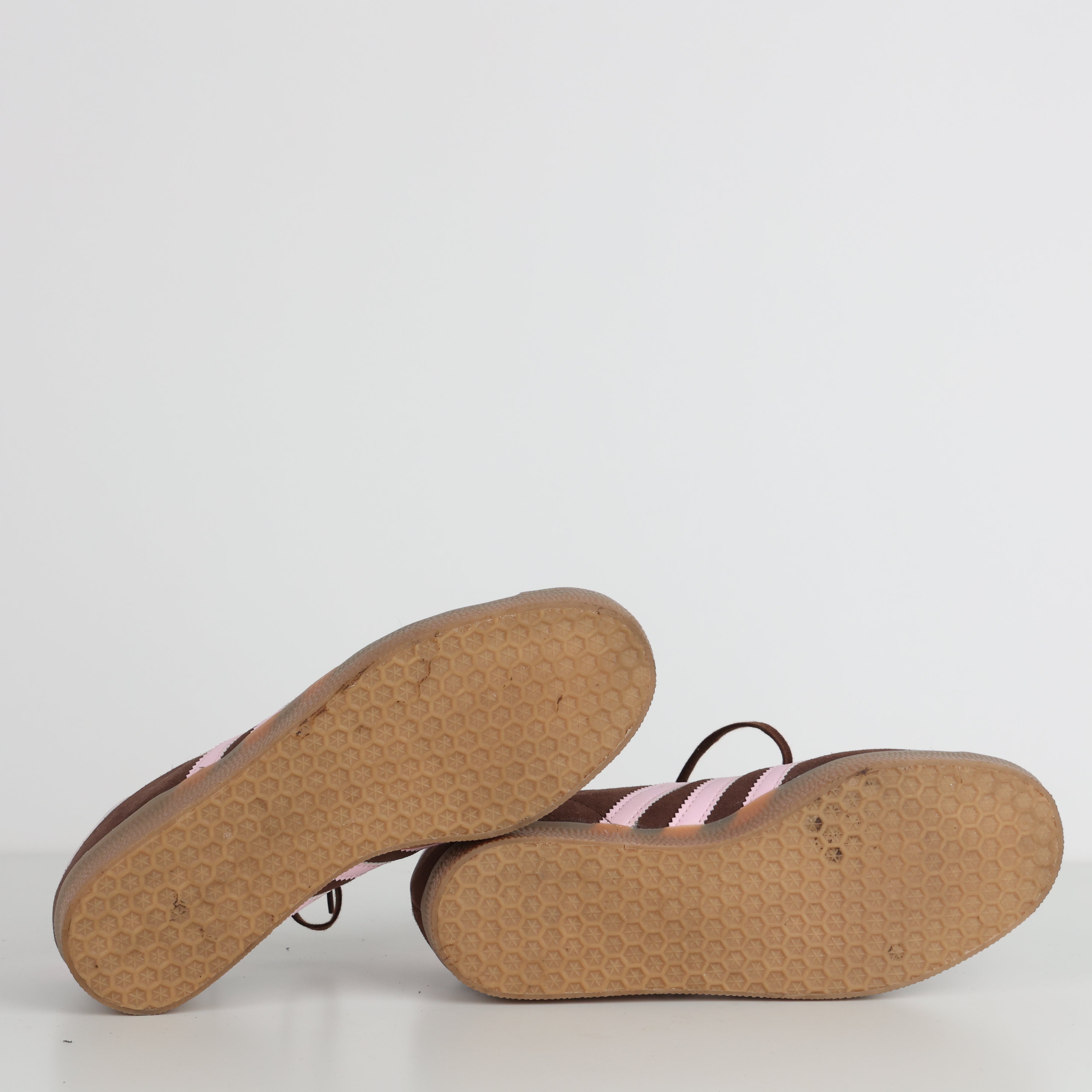 Trainers , Shoe Size 39