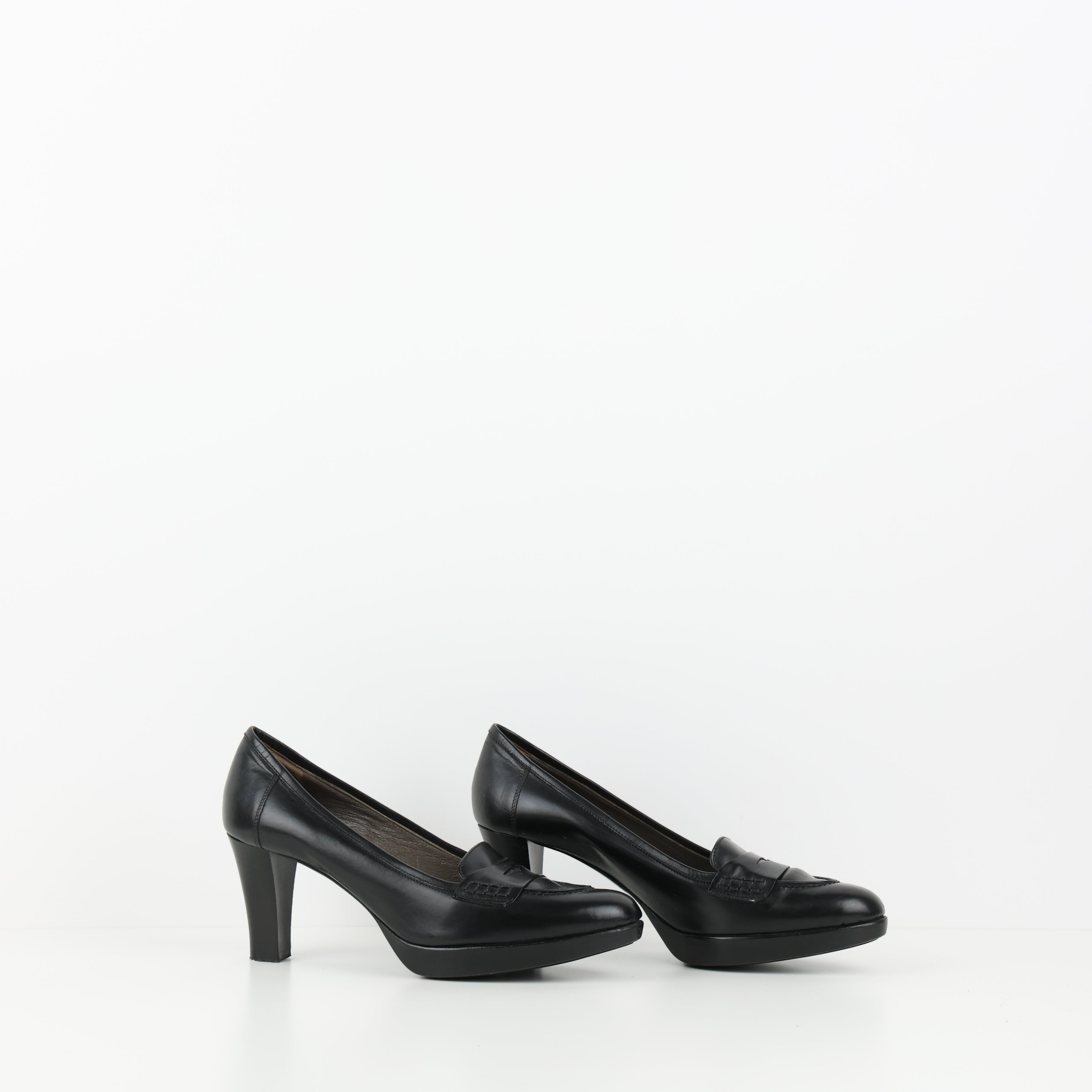 Heels , Shoe Size 39