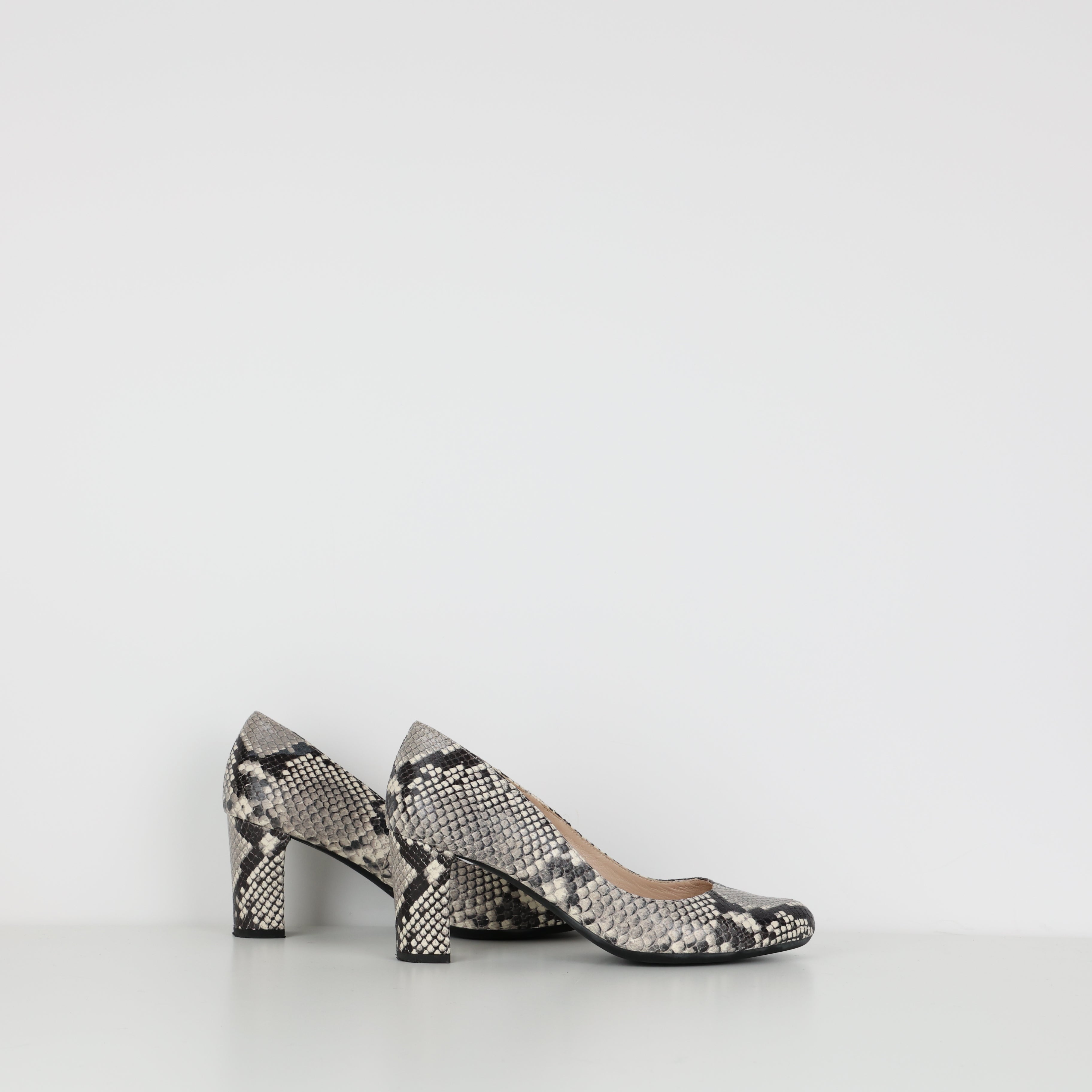 Shoes, Shoe Size 39